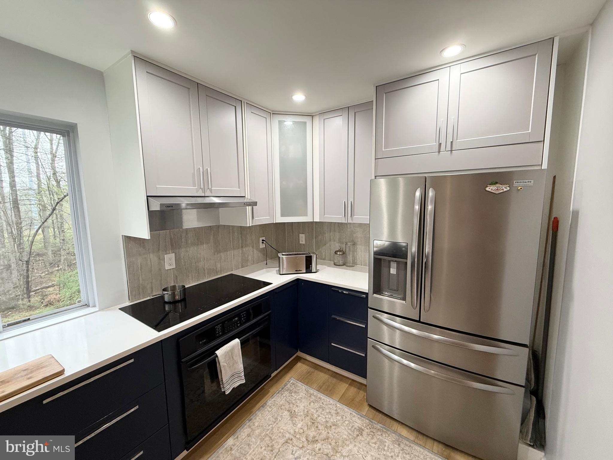 ROCKLEDGE CLUSTERS CONDO - Residential