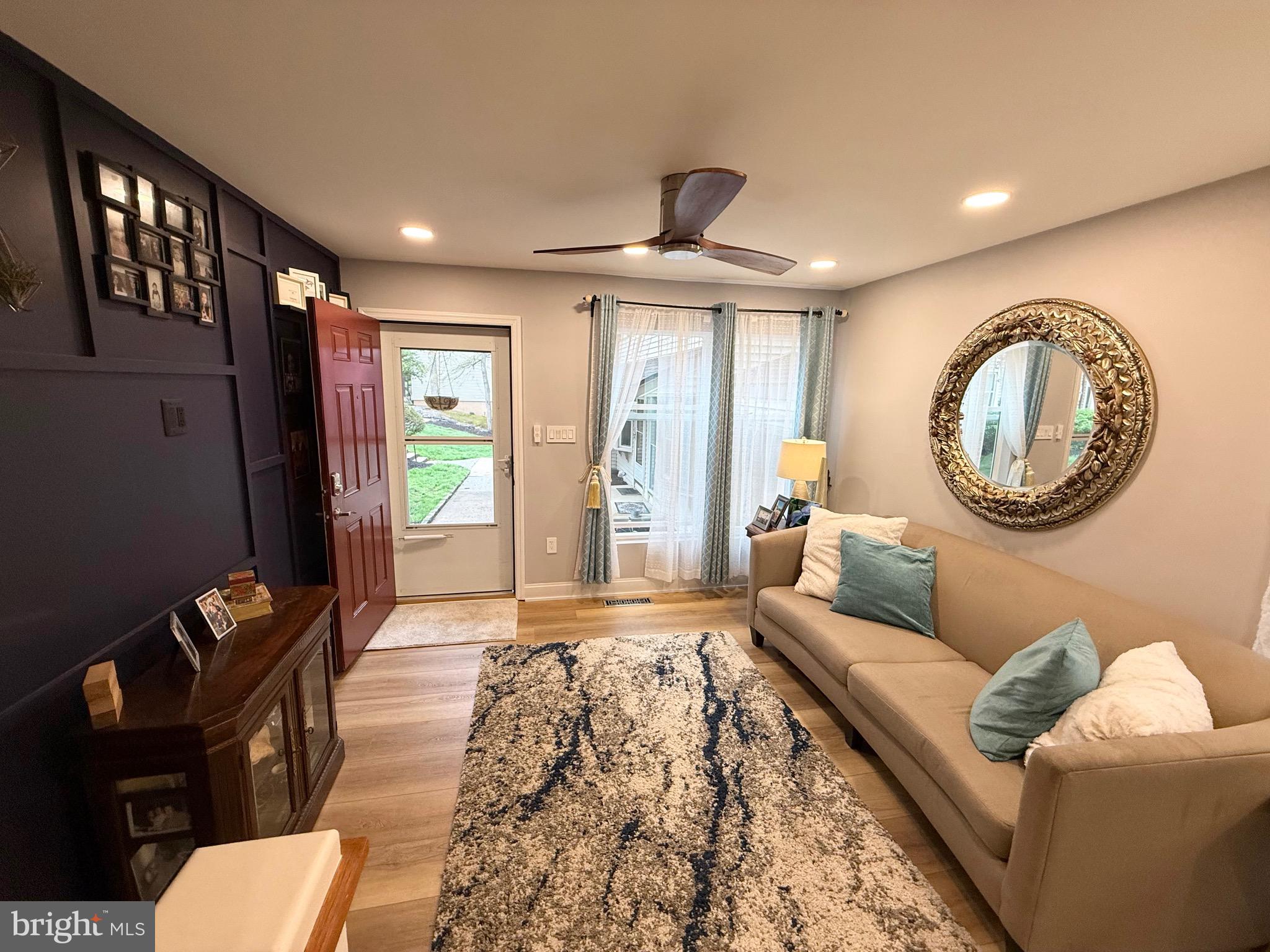 ROCKLEDGE CLUSTERS CONDO - Residential