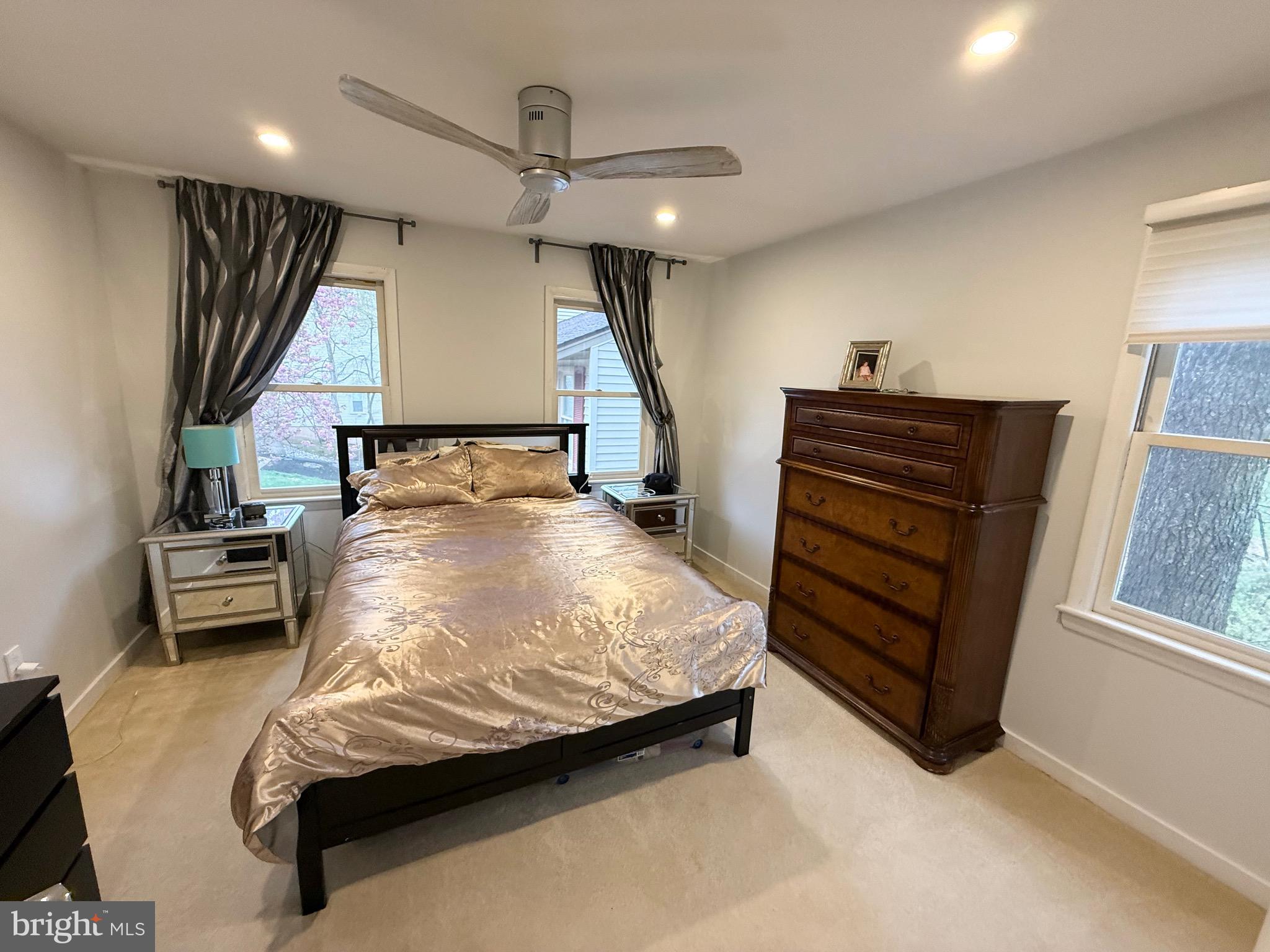 ROCKLEDGE CLUSTERS CONDO - Residential