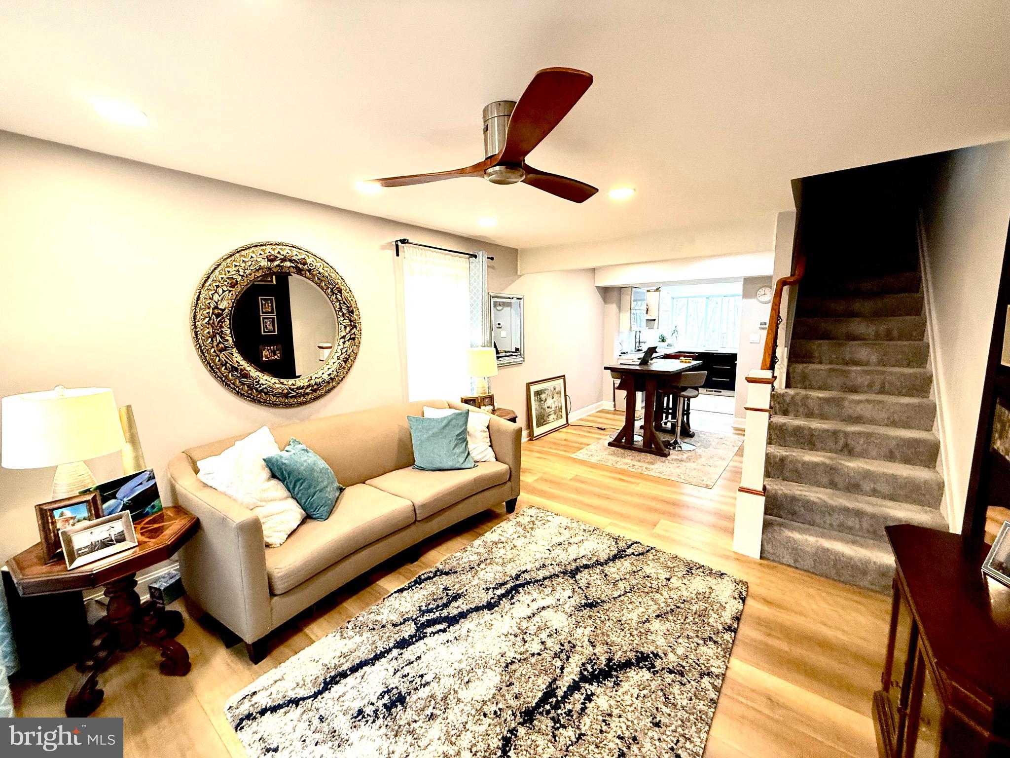 ROCKLEDGE CLUSTERS CONDO - Residential