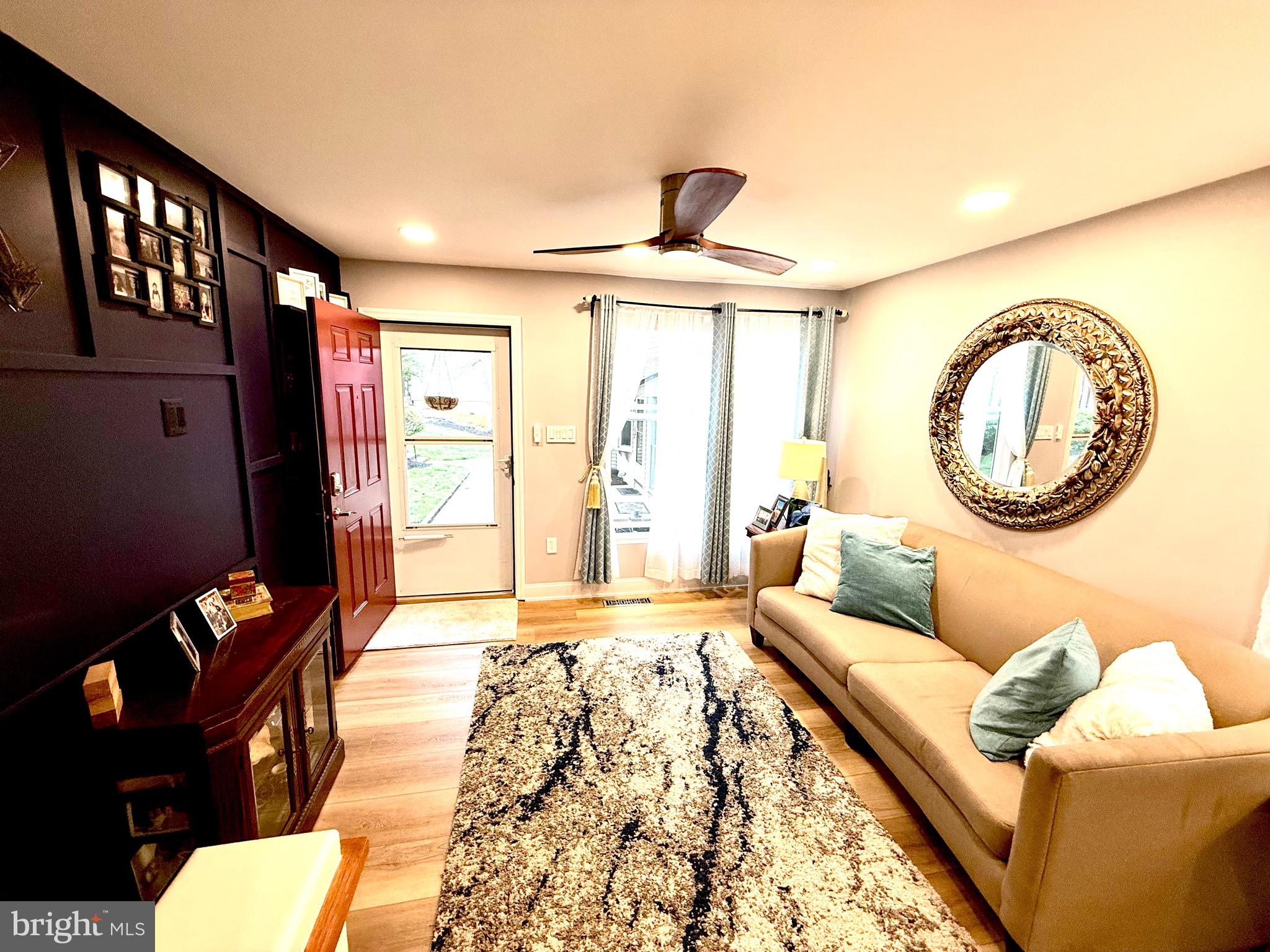 ROCKLEDGE CLUSTERS CONDO - Residential