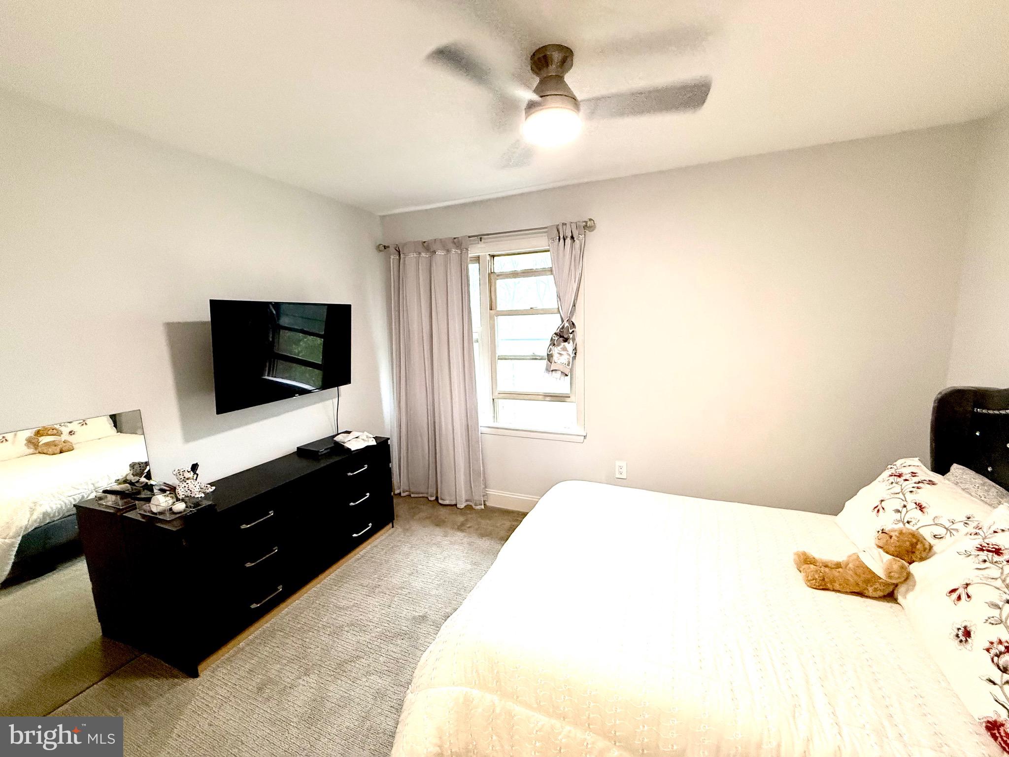 ROCKLEDGE CLUSTERS CONDO - Residential