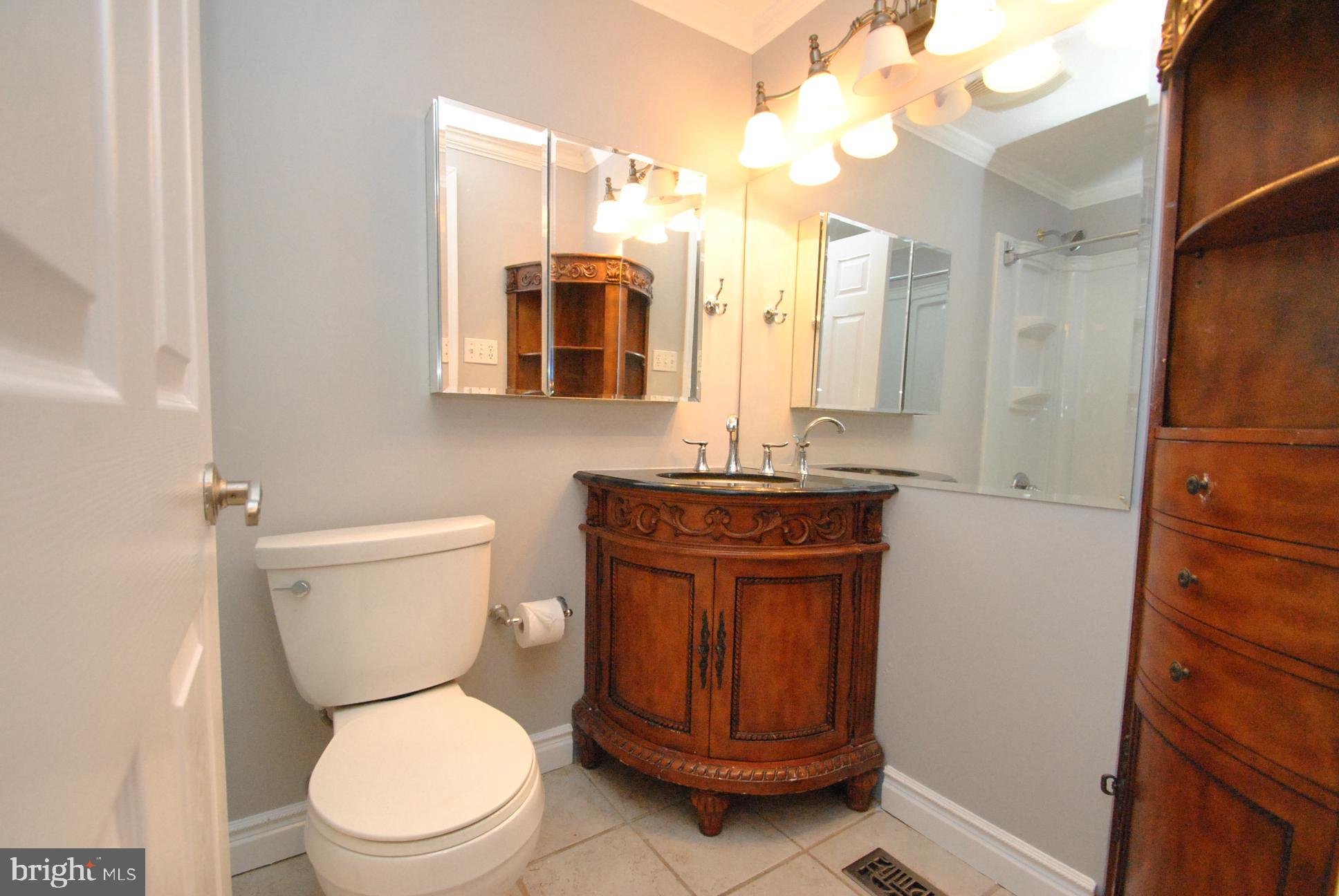 NOTTINGHAM WOODS - Residential