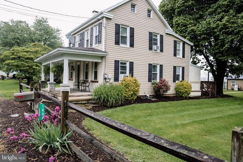 Photo of 1806 Brunnerville Road, LITITZ, PA 17543 (MLS # PALA2070368)