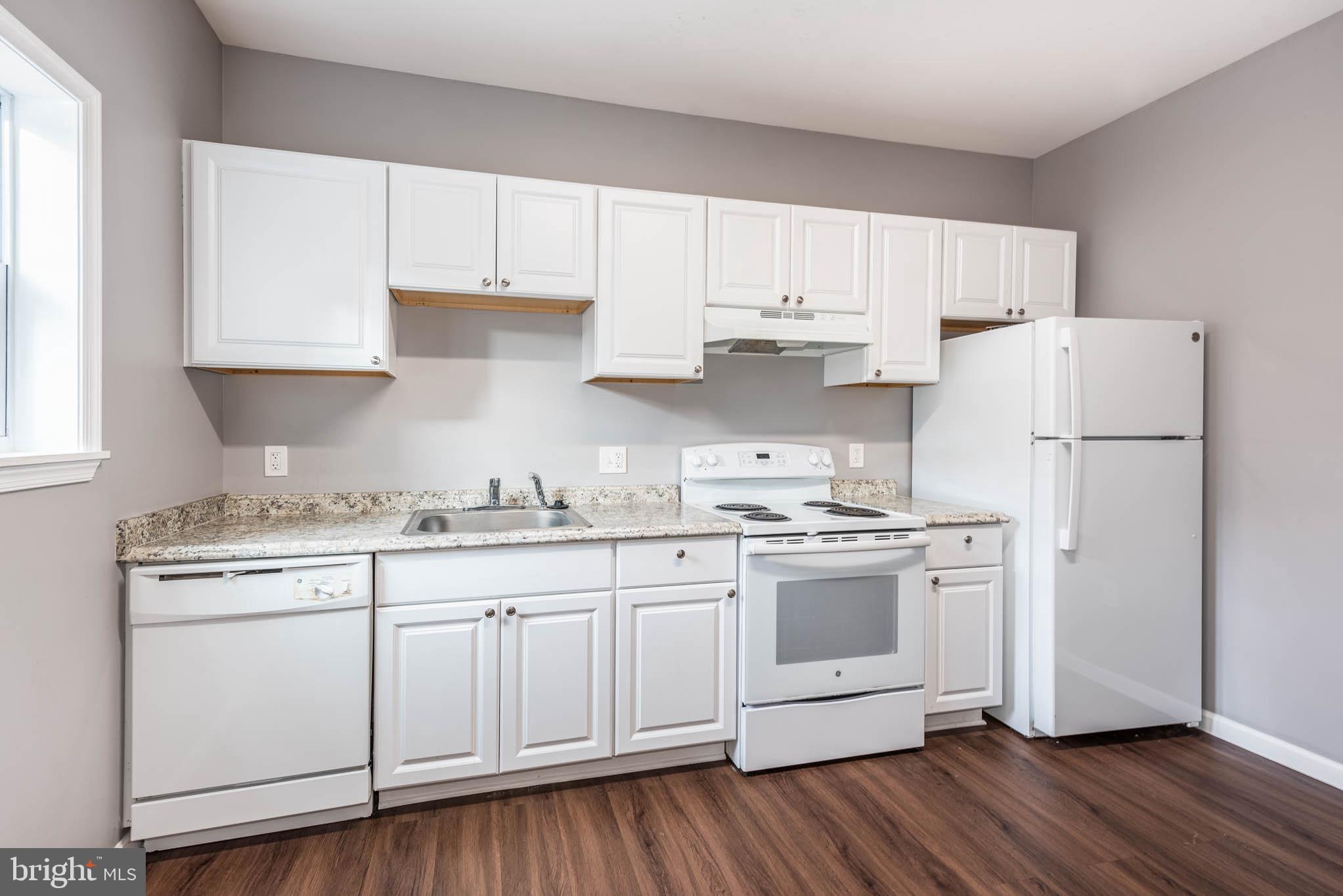 BROADWAY EAST - Residential