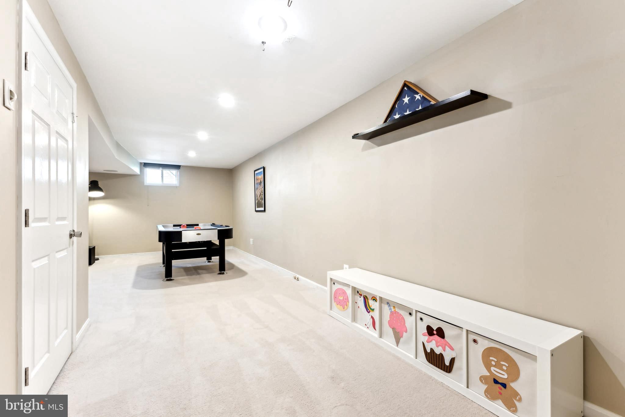 NEWPORT ESTATES - Residential