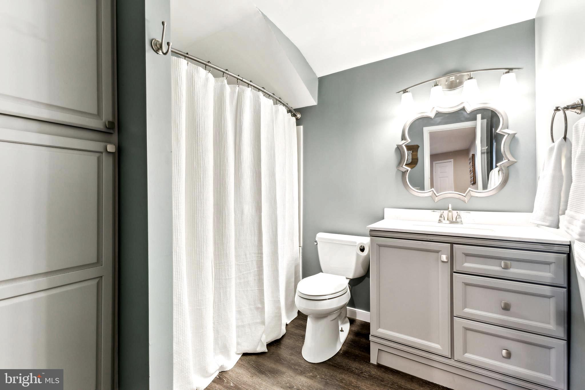 NEWPORT ESTATES - Residential