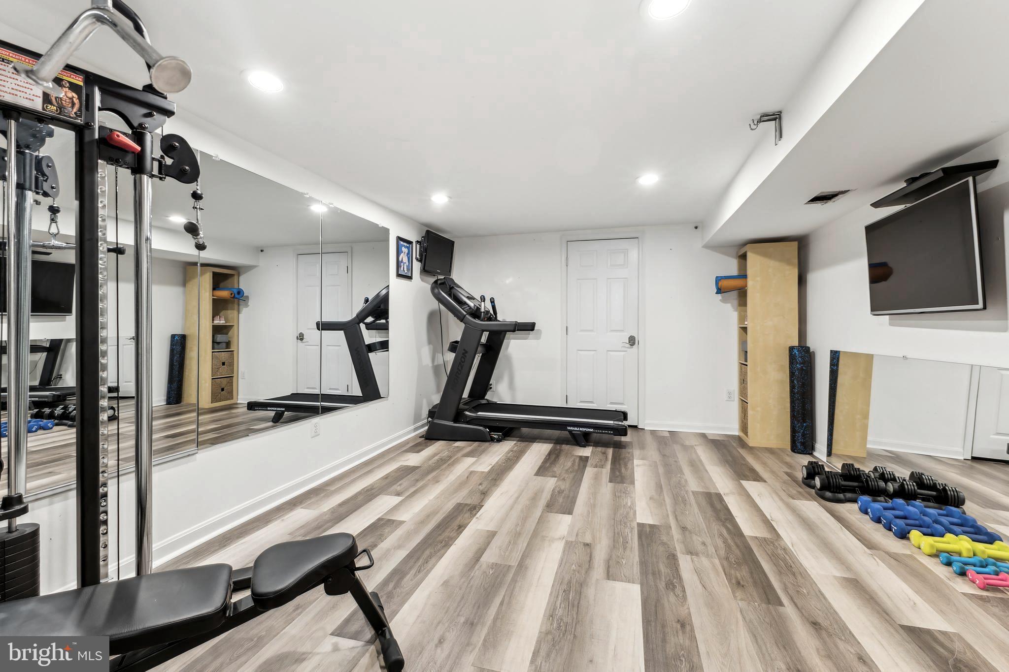 NEWPORT ESTATES - Residential