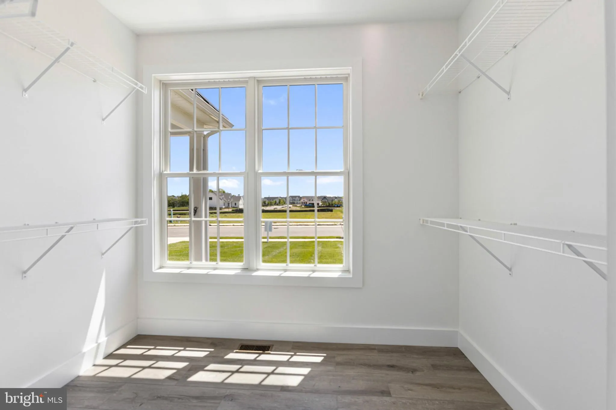 Lewes, Delaware 19958, United States, 5 Bedrooms Bedrooms, ,5 BathroomsBathrooms,Residential,Active,164180