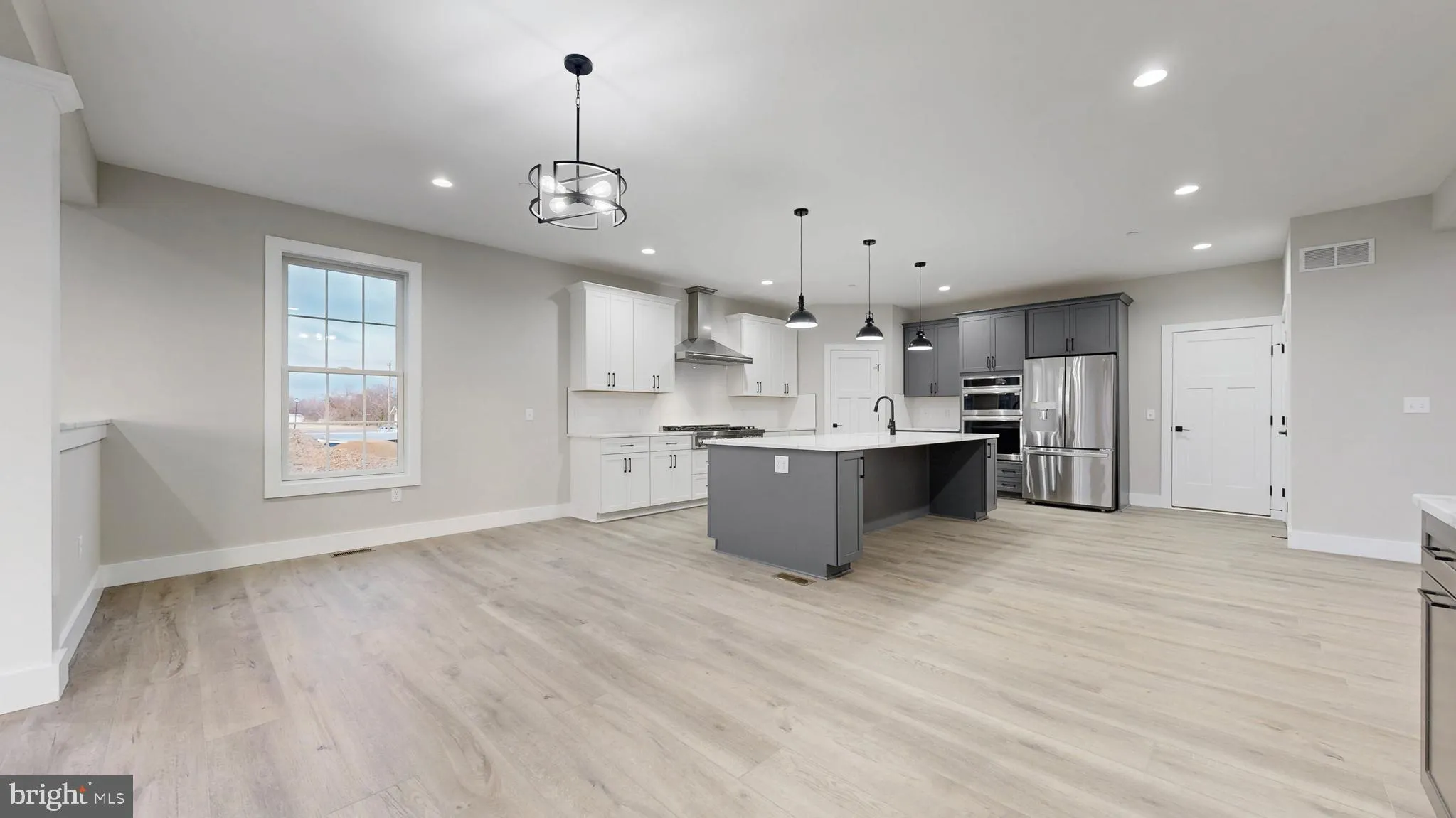 Lewes, Delaware 19958, United States, 5 Bedrooms Bedrooms, ,5 BathroomsBathrooms,Residential,Active,164180