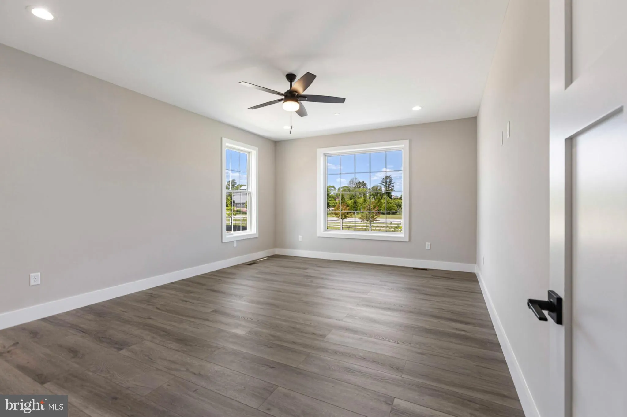 Lewes, Delaware 19958, United States, 5 Bedrooms Bedrooms, ,5 BathroomsBathrooms,Residential,Active,164180