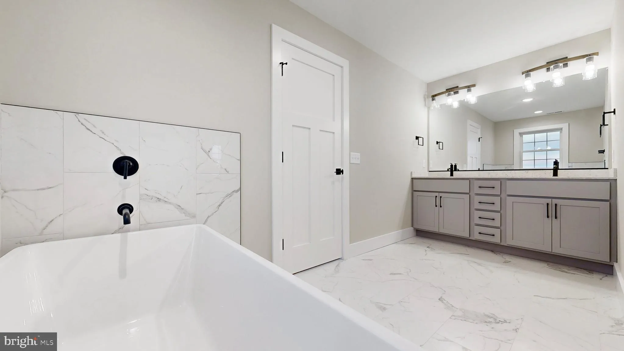 Lewes, Delaware 19958, United States, 5 Bedrooms Bedrooms, ,5 BathroomsBathrooms,Residential,Active,164180