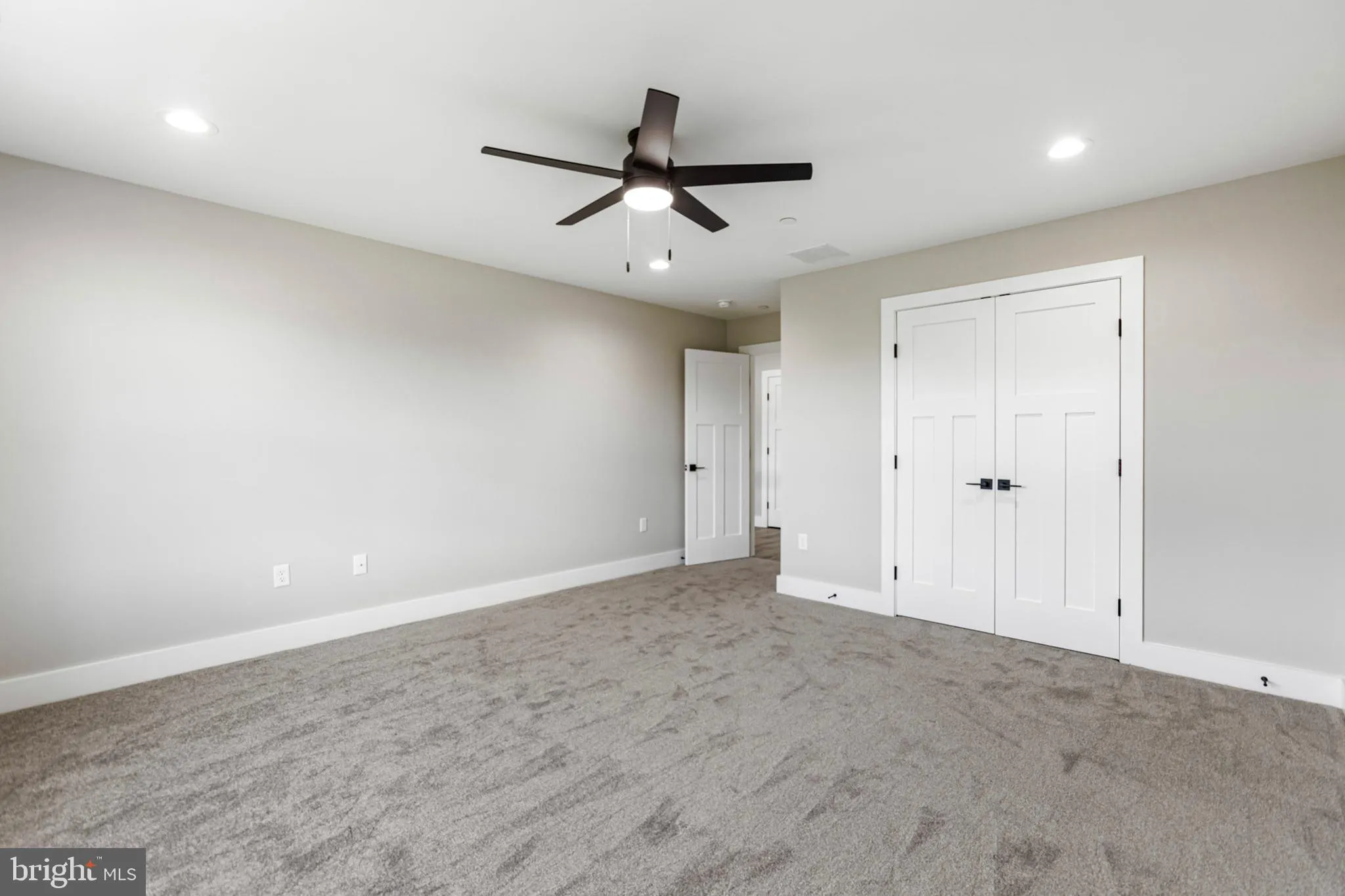 Lewes, Delaware 19958, United States, 5 Bedrooms Bedrooms, ,5 BathroomsBathrooms,Residential,Active,164180