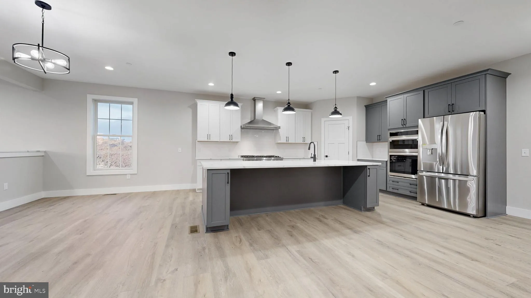 Lewes, Delaware 19958, United States, 5 Bedrooms Bedrooms, ,5 BathroomsBathrooms,Residential,Active,164180