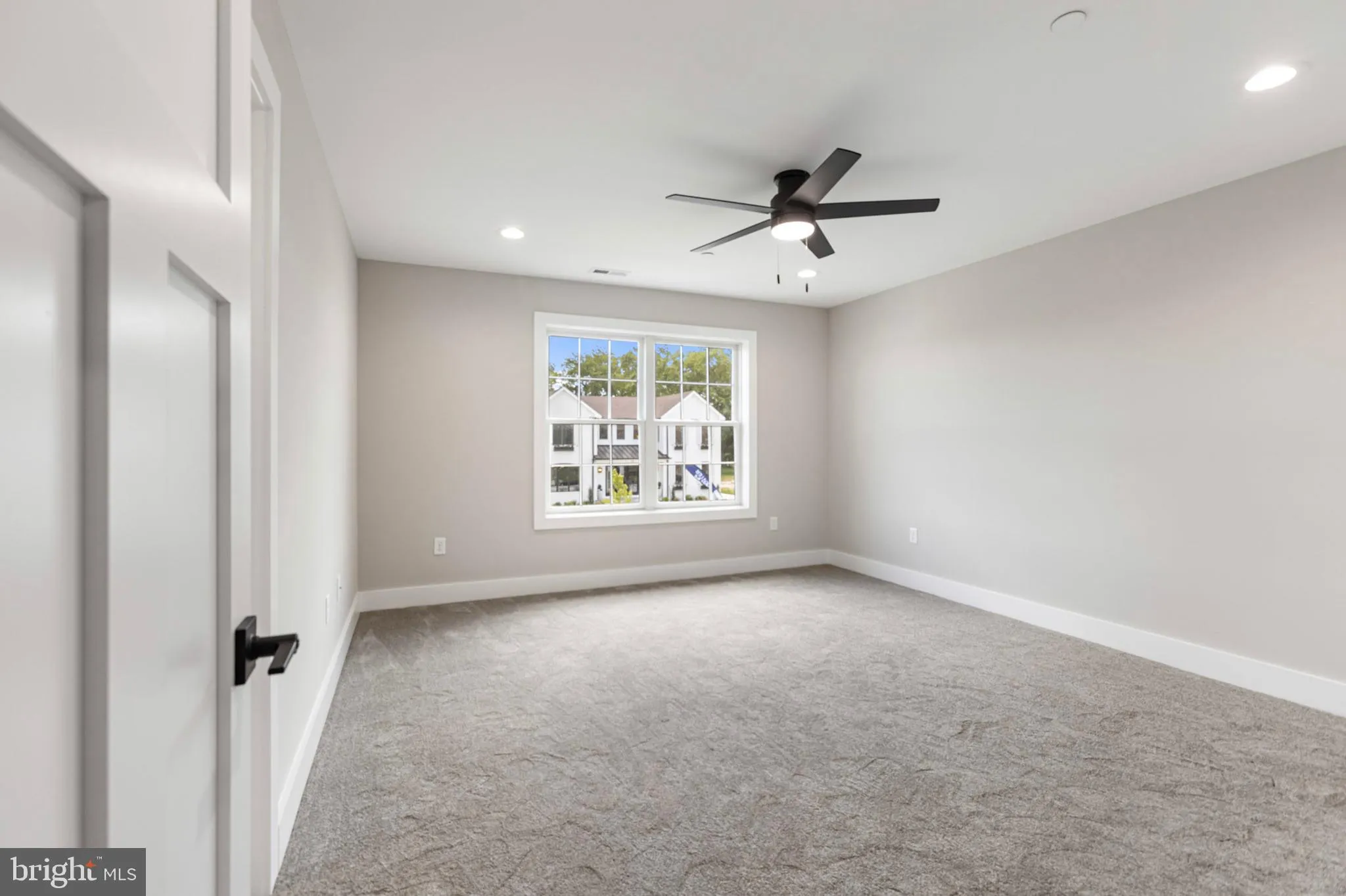 Lewes, Delaware 19958, United States, 5 Bedrooms Bedrooms, ,5 BathroomsBathrooms,Residential,Active,164180