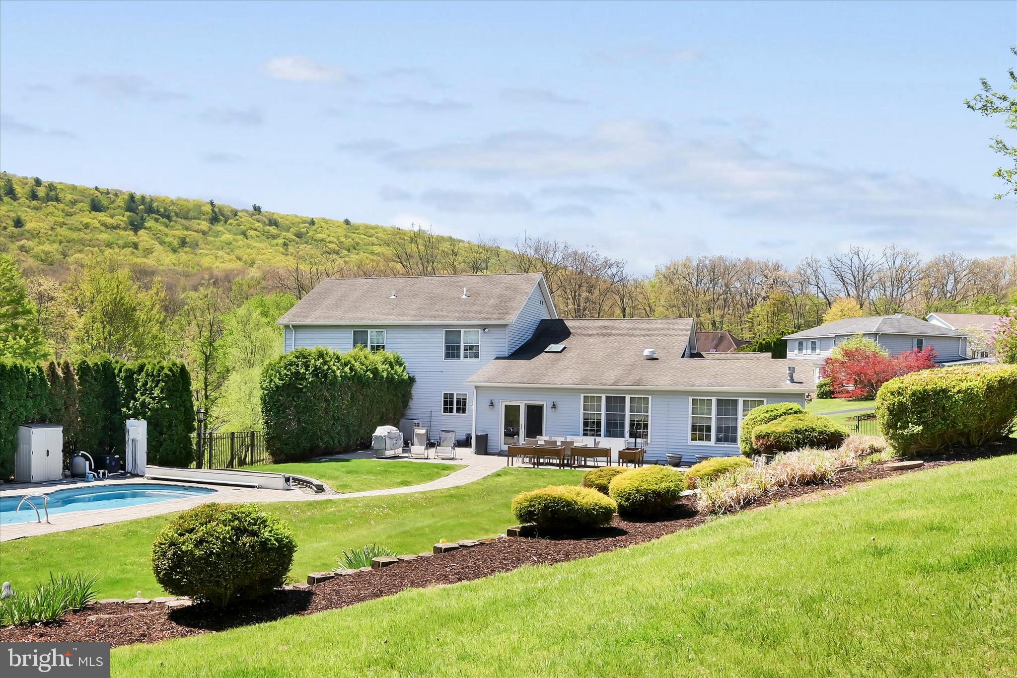 FOREST HILLS WEST - Residential