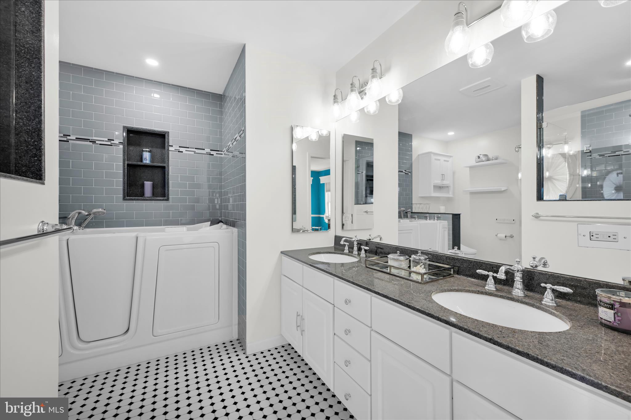 FOREST HILLS WEST - Residential