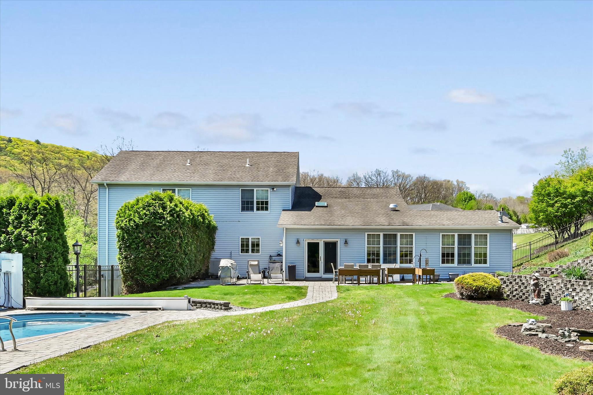 FOREST HILLS WEST - Residential