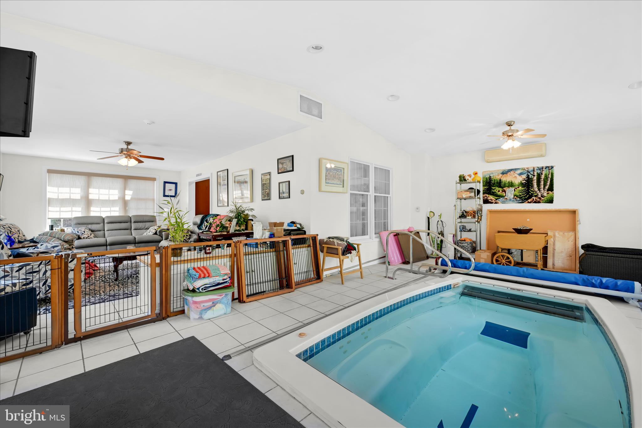 FOREST HILLS WEST - Residential