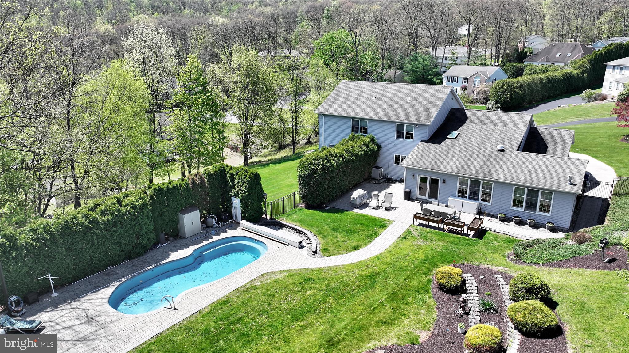 FOREST HILLS WEST - Residential