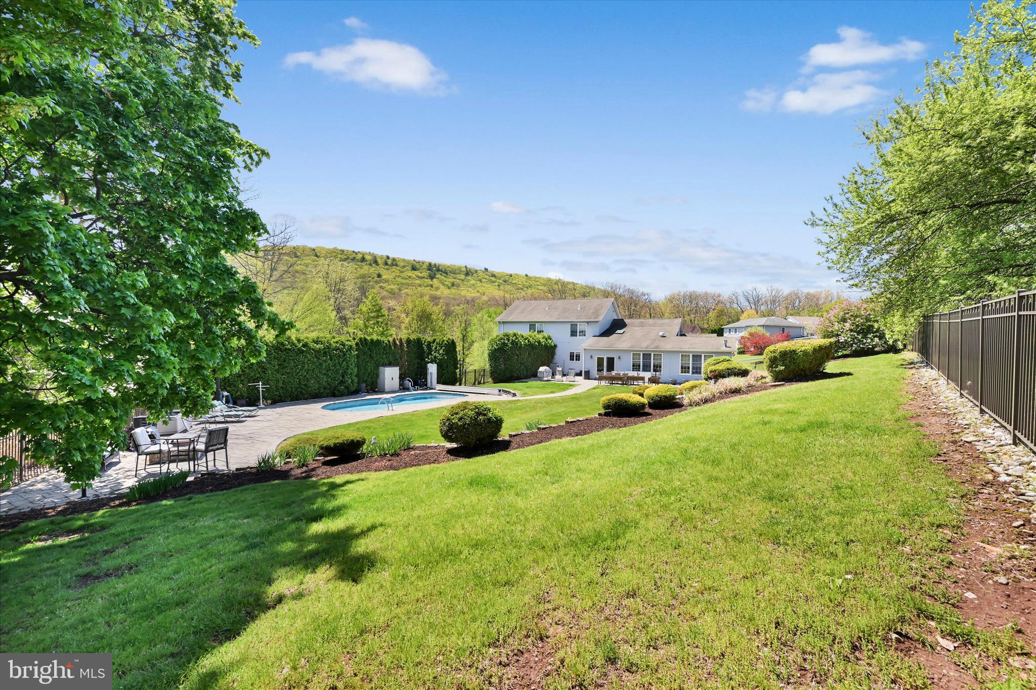 FOREST HILLS WEST - Residential