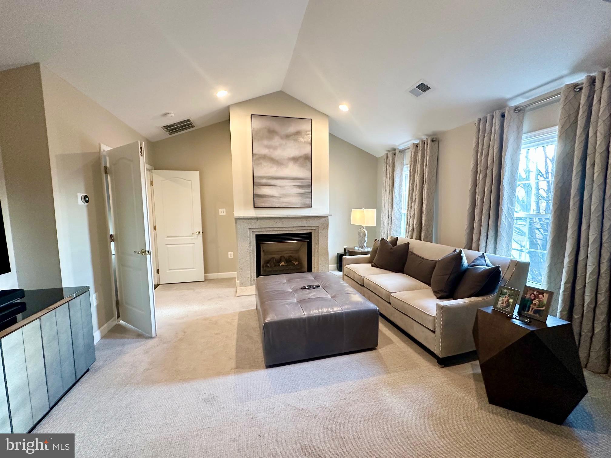 WILLOWS OF POTOMAC - Residential