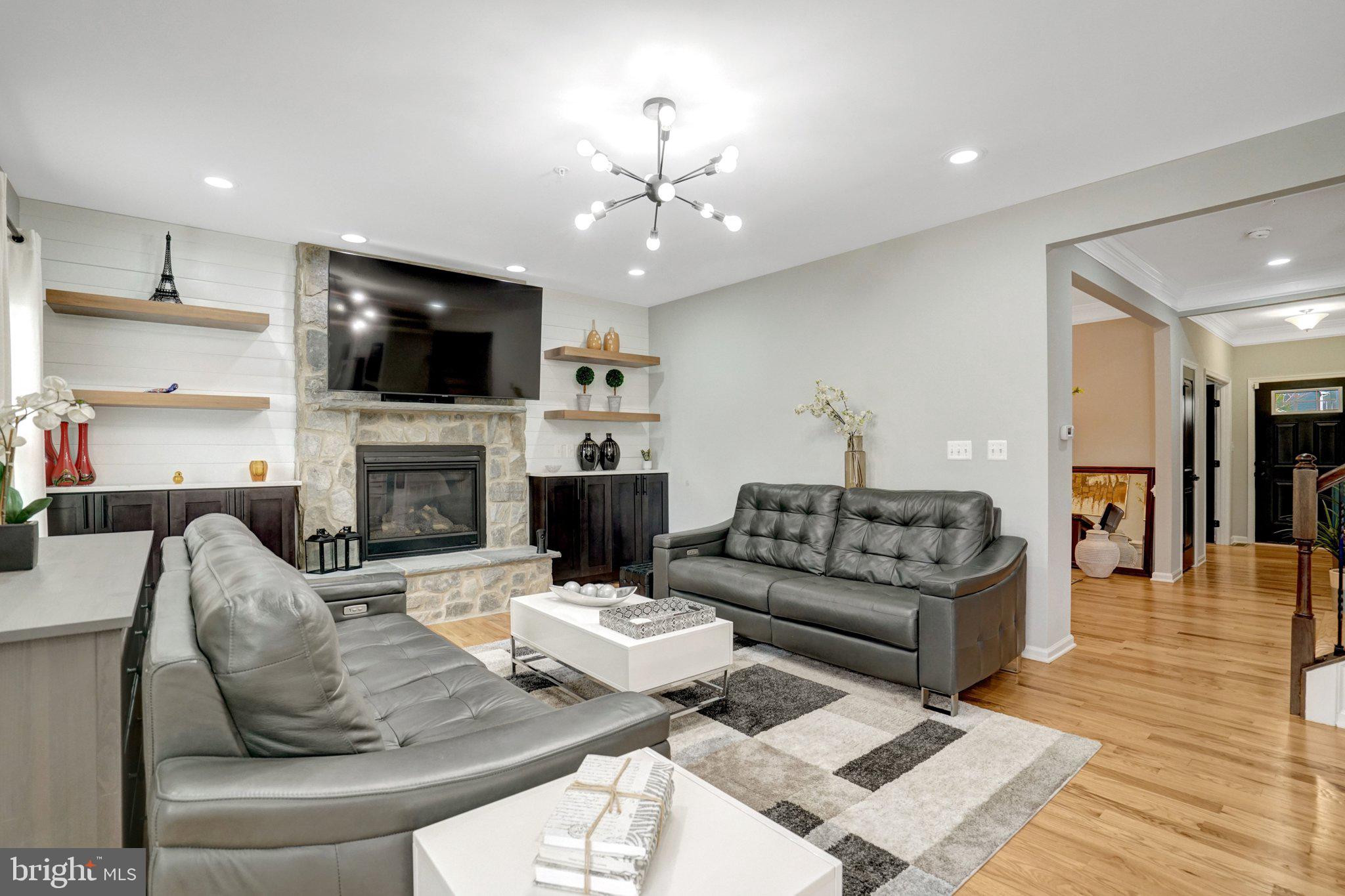 POTOMAC SHORES - Residential