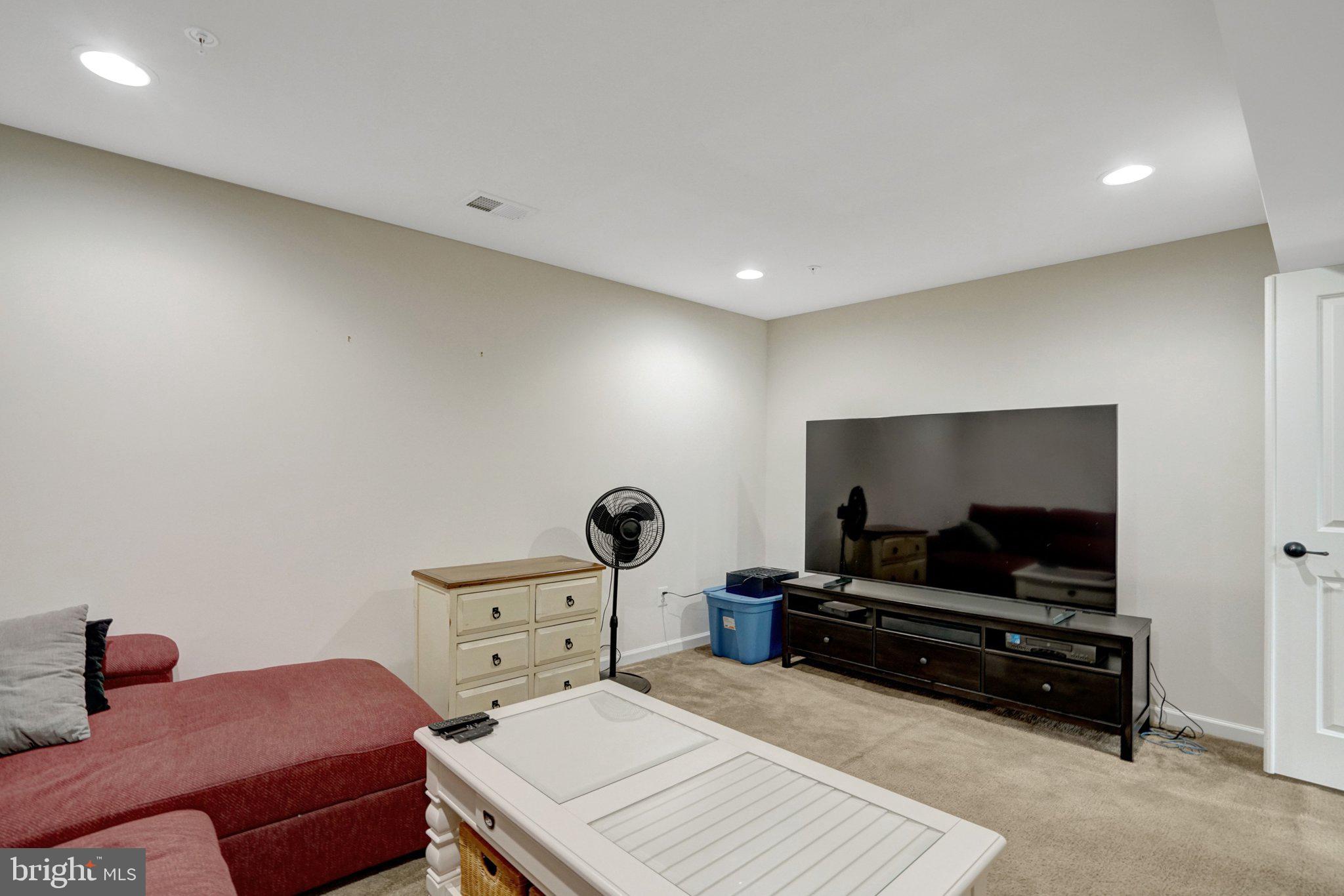 POTOMAC SHORES - Residential