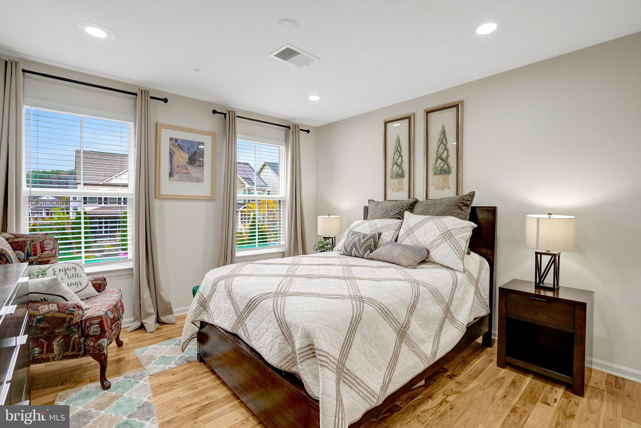 POTOMAC SHORES - Residential