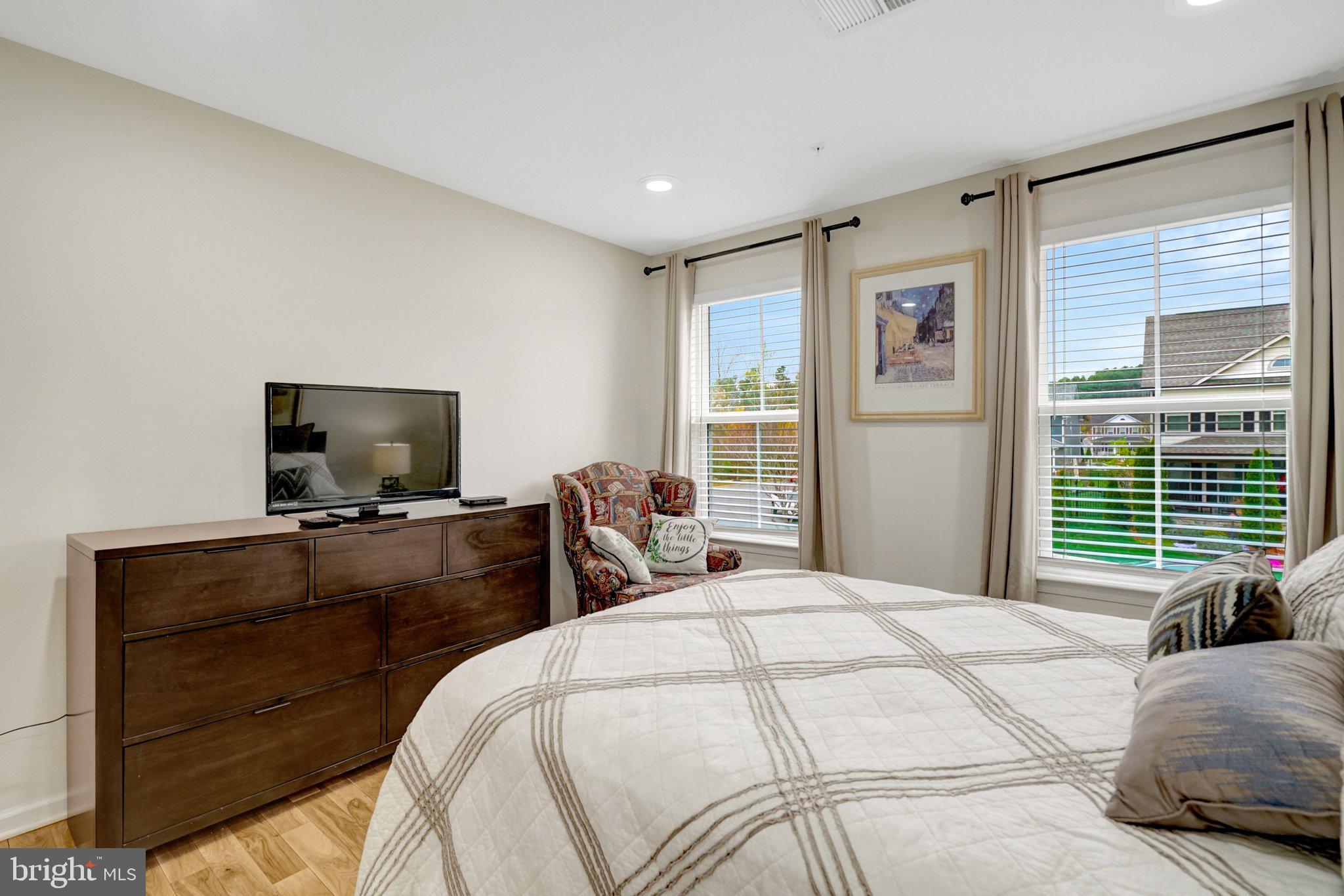 POTOMAC SHORES - Residential