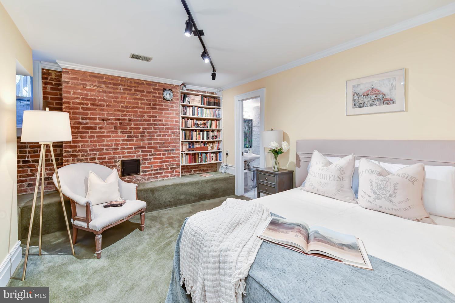 GEORGE WASHINGTON PARK - Residential