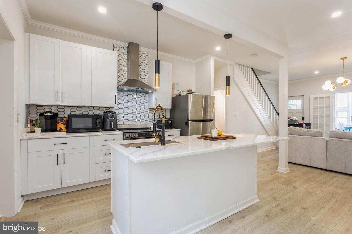 PEN LUCY - Residential Lease