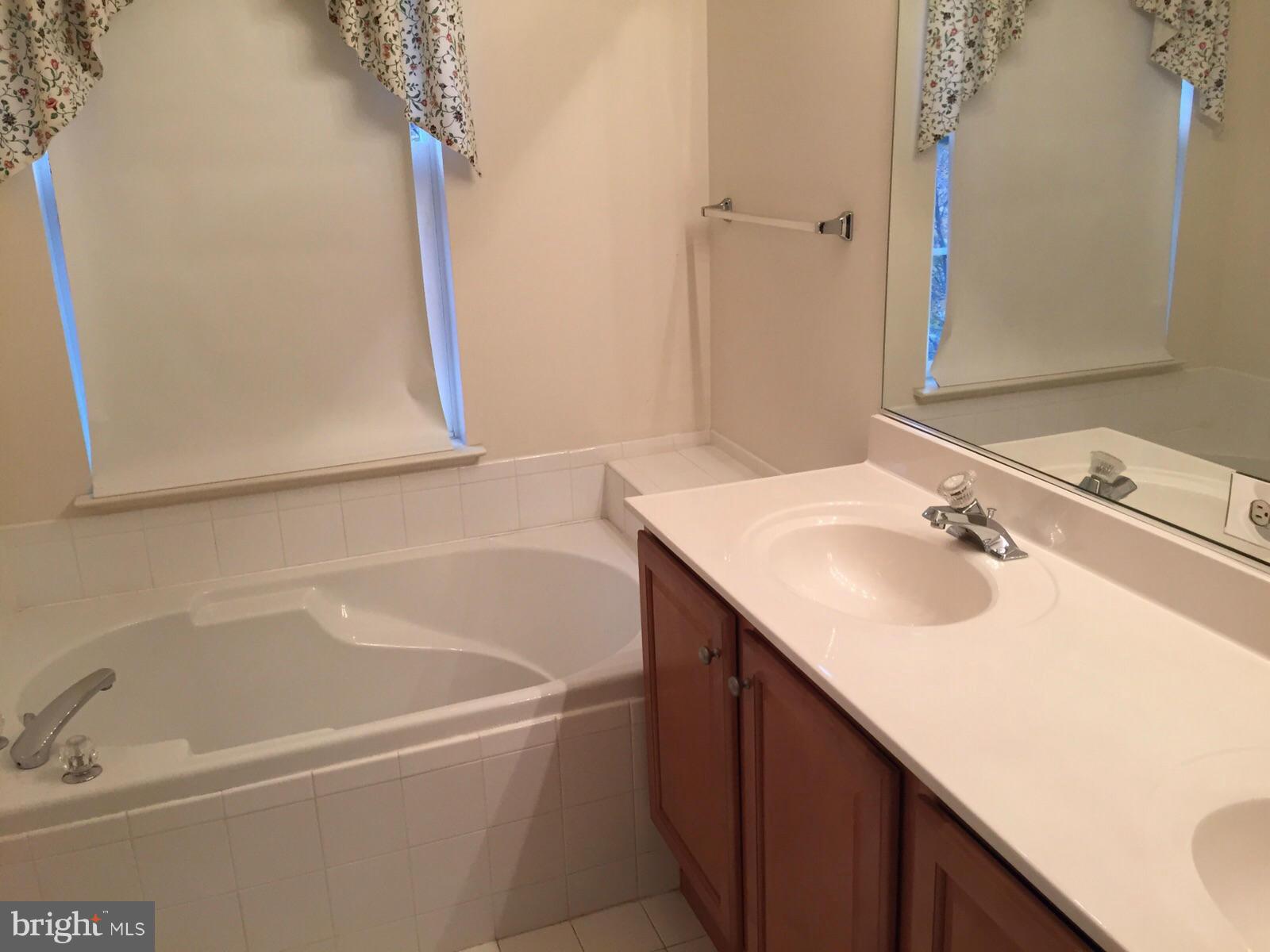 CHURCHILL TOWN SECTOR - Residential Lease