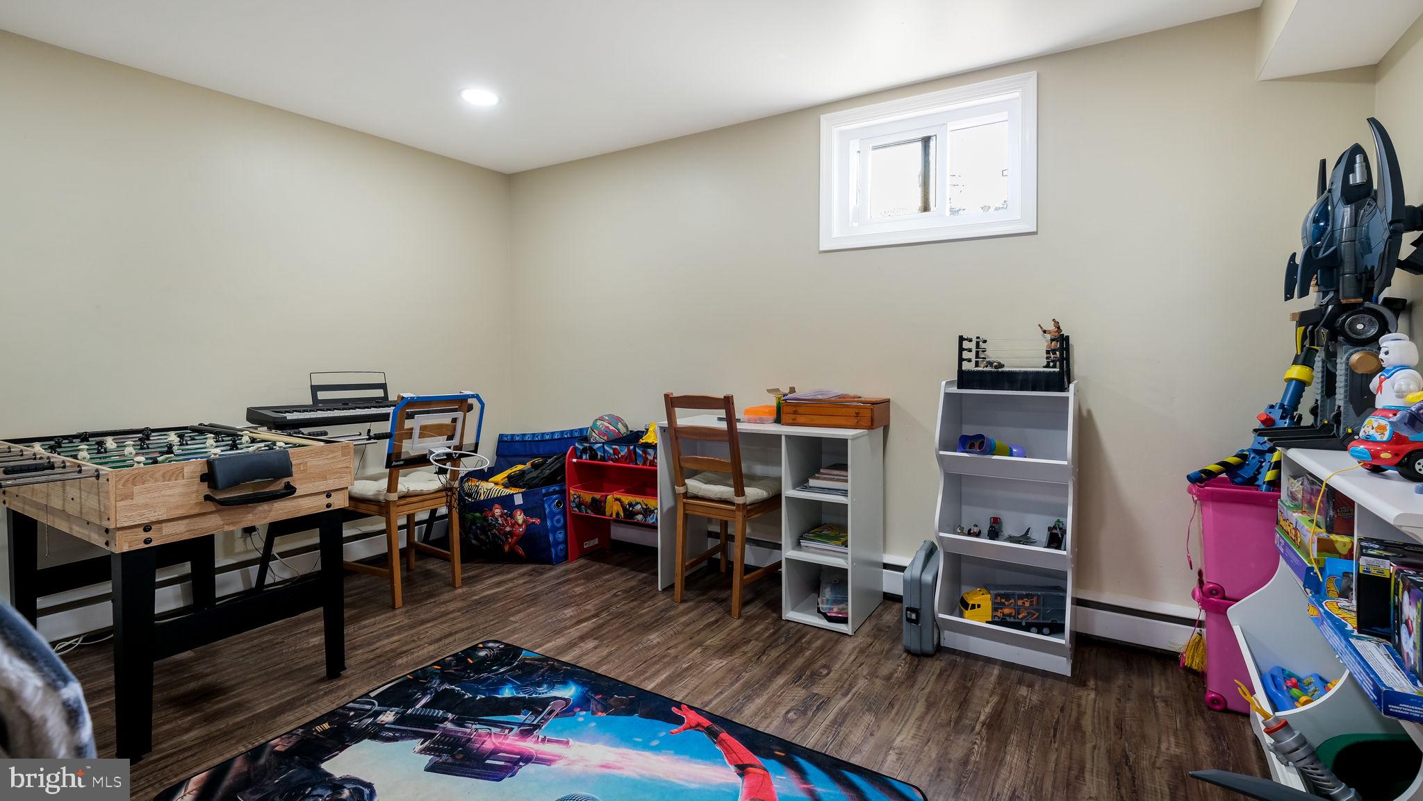 HIGH MEADOW - Residential