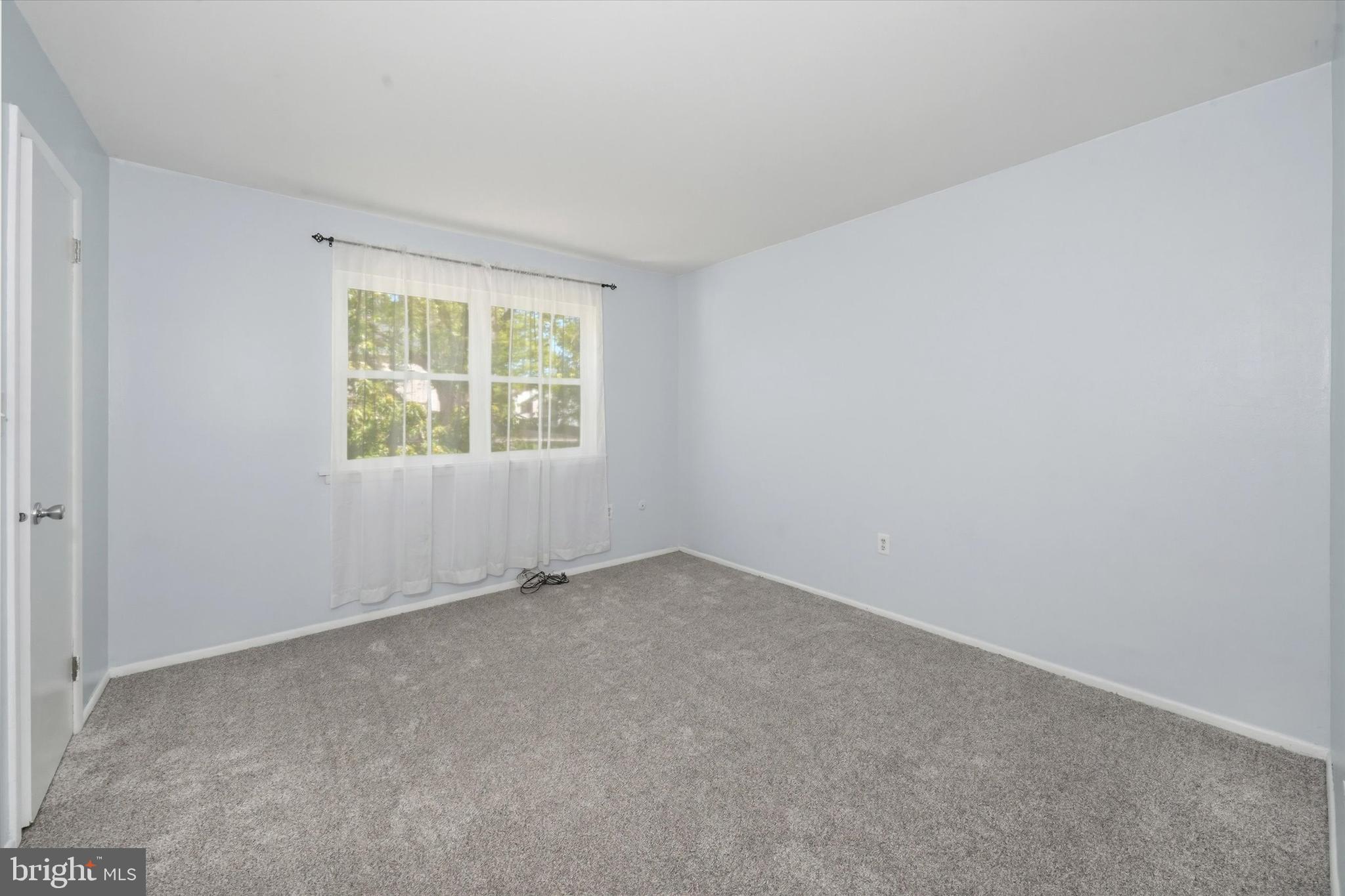 WHISPERING PINES - Residential