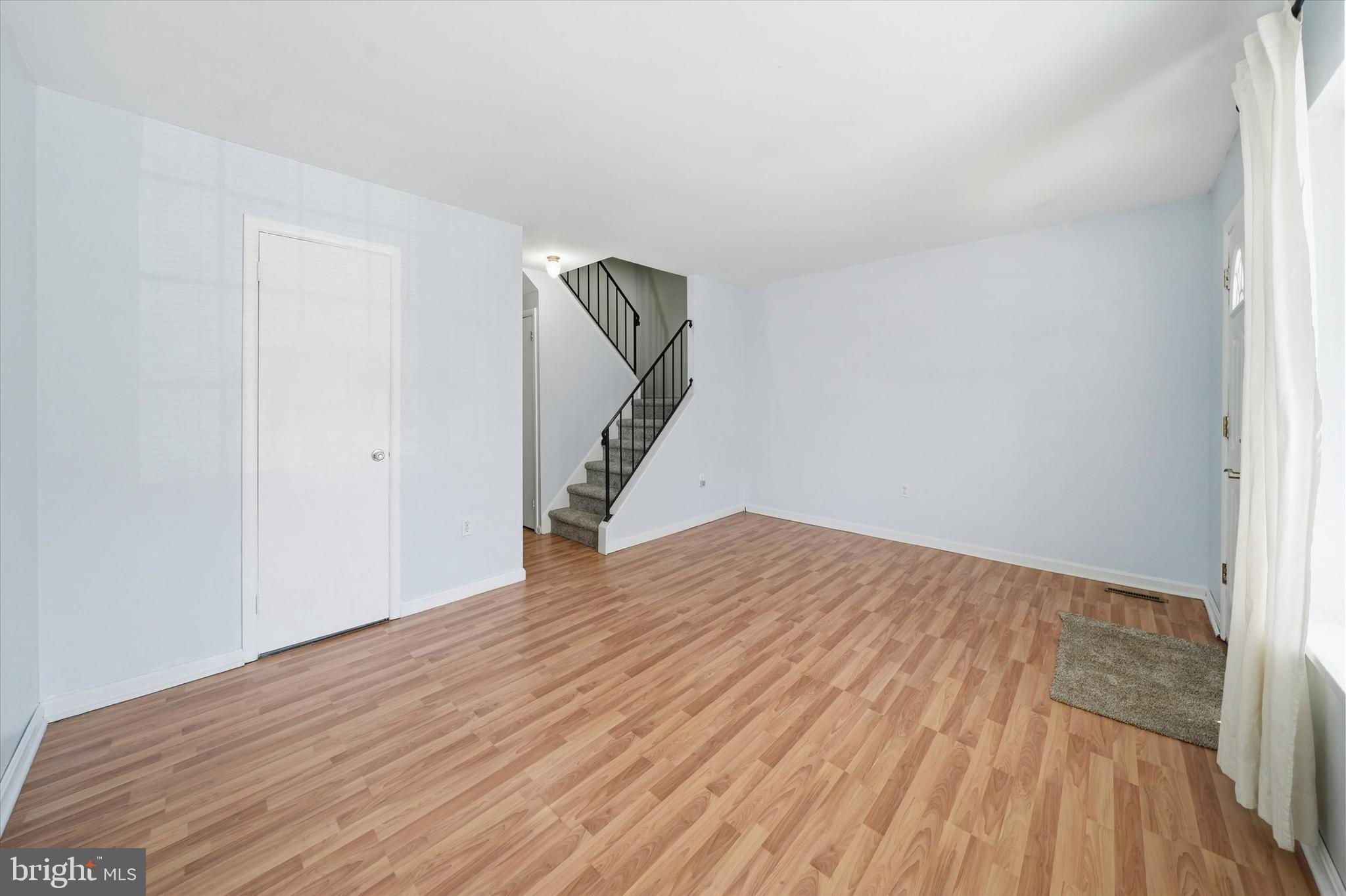 WHISPERING PINES - Residential