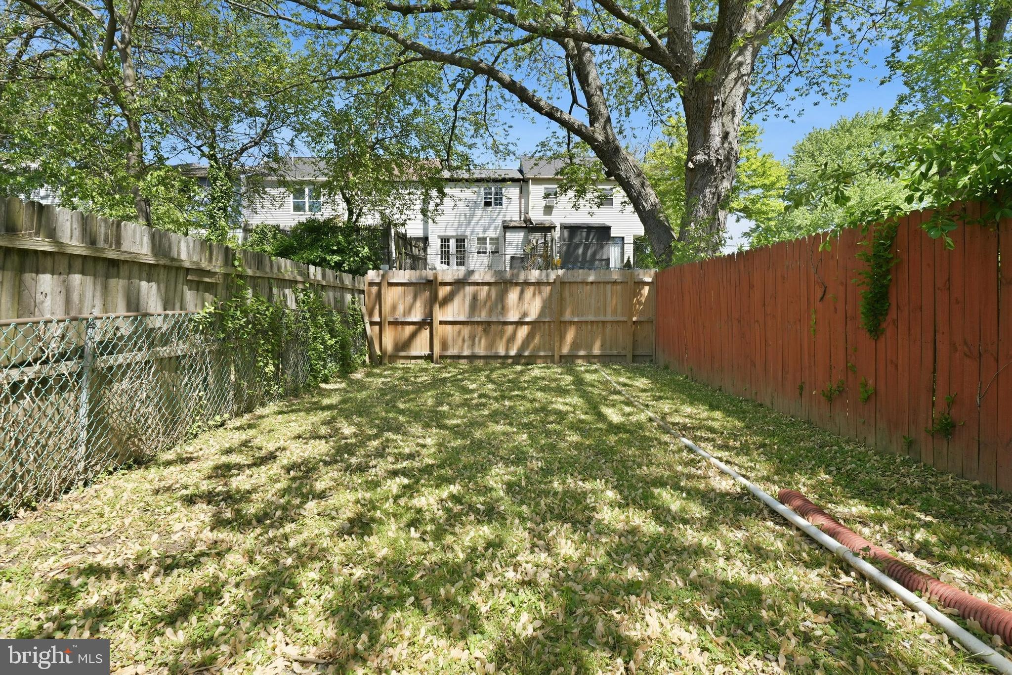 WHISPERING PINES - Residential