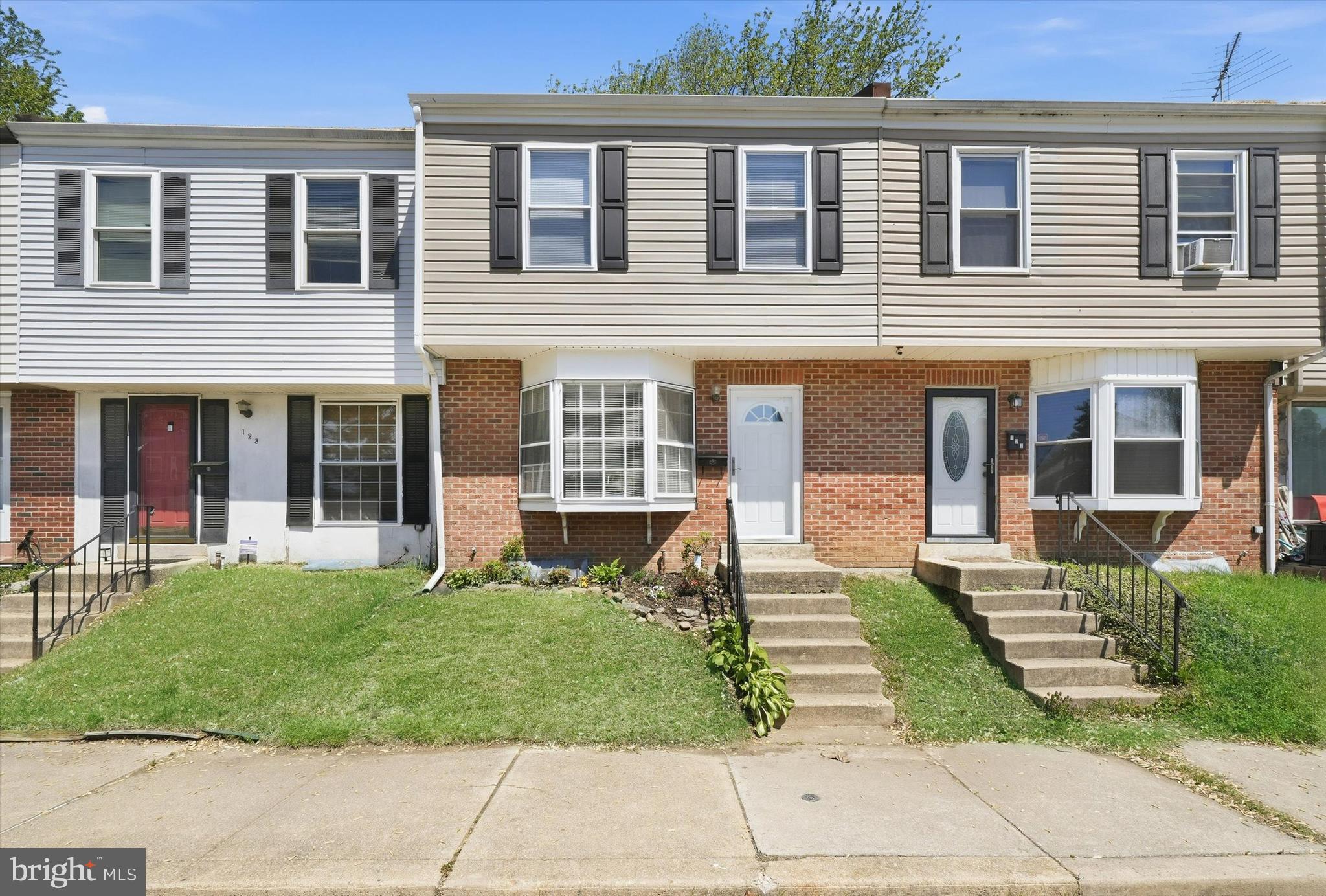WHISPERING PINES - Residential