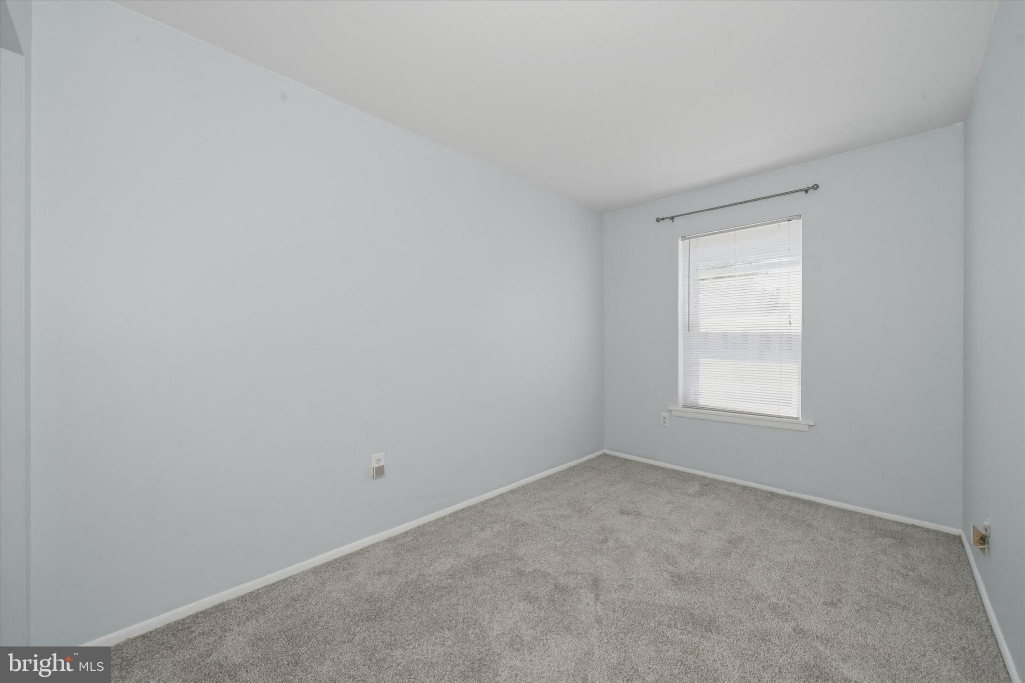 WHISPERING PINES - Residential
