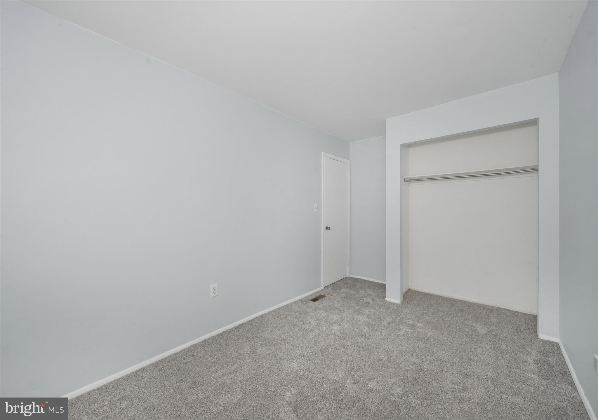 WHISPERING PINES - Residential