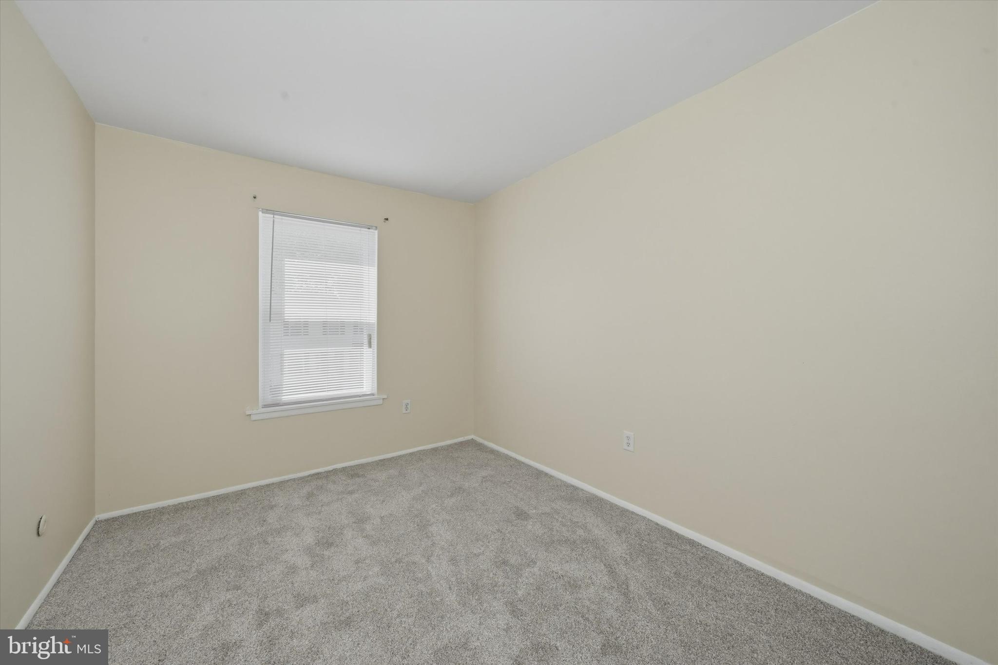 WHISPERING PINES - Residential