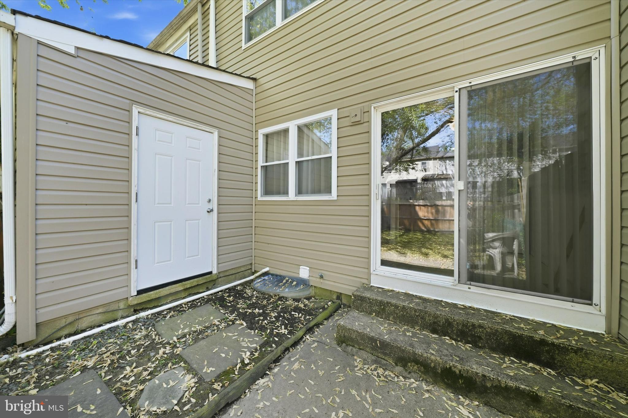 WHISPERING PINES - Residential