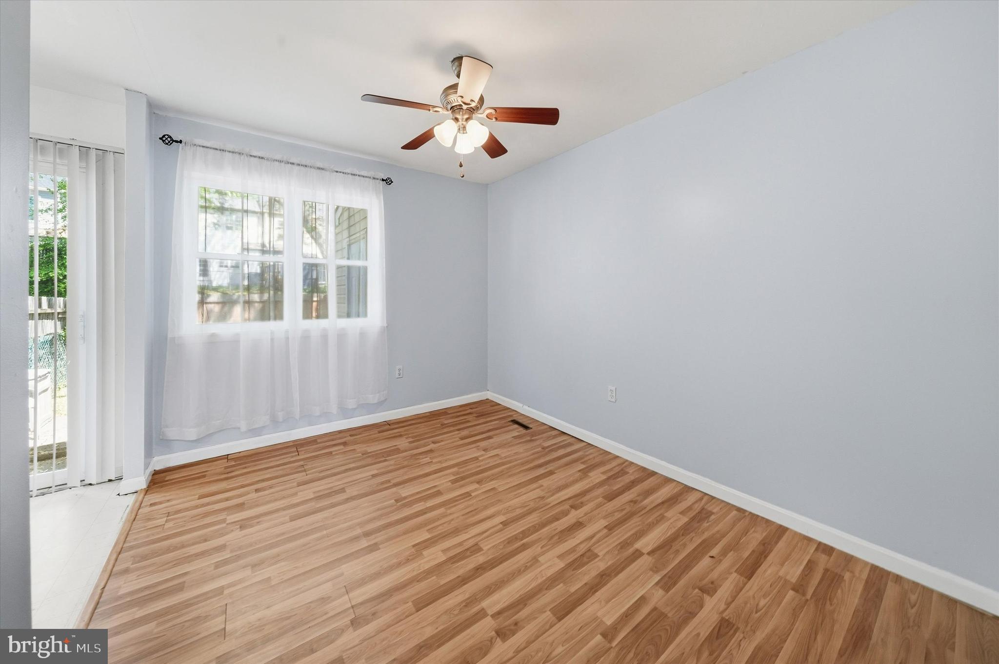 WHISPERING PINES - Residential