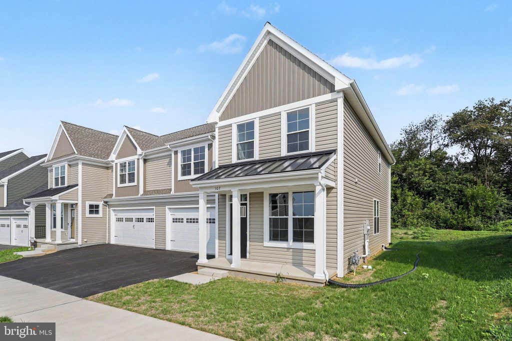 Photo of 107 Brookfield Drive #LOT 18, ELIZABETHTOWN, PA 17022 (MLS # PALA2093676)