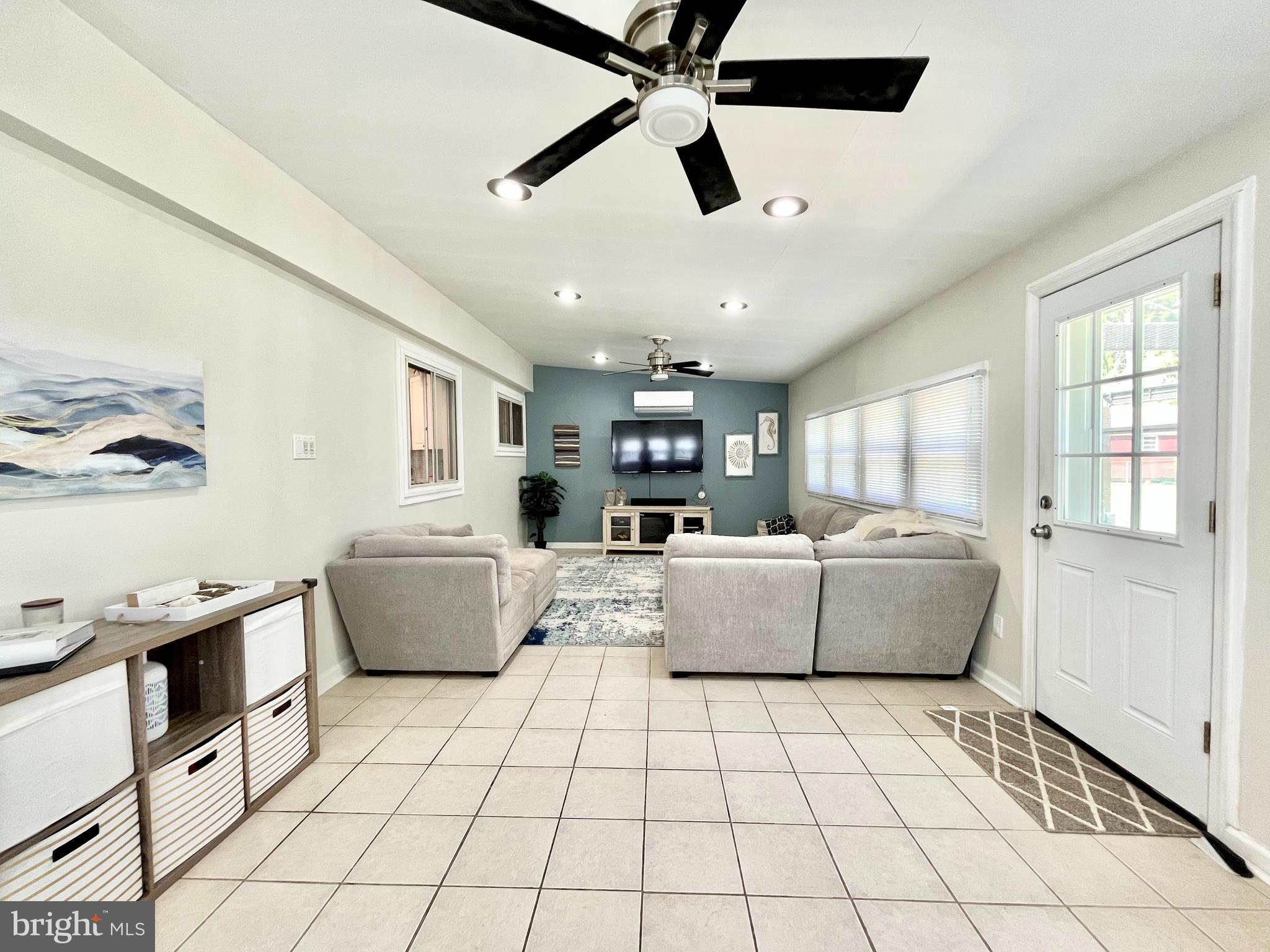 WARMINSTER VIL - Residential