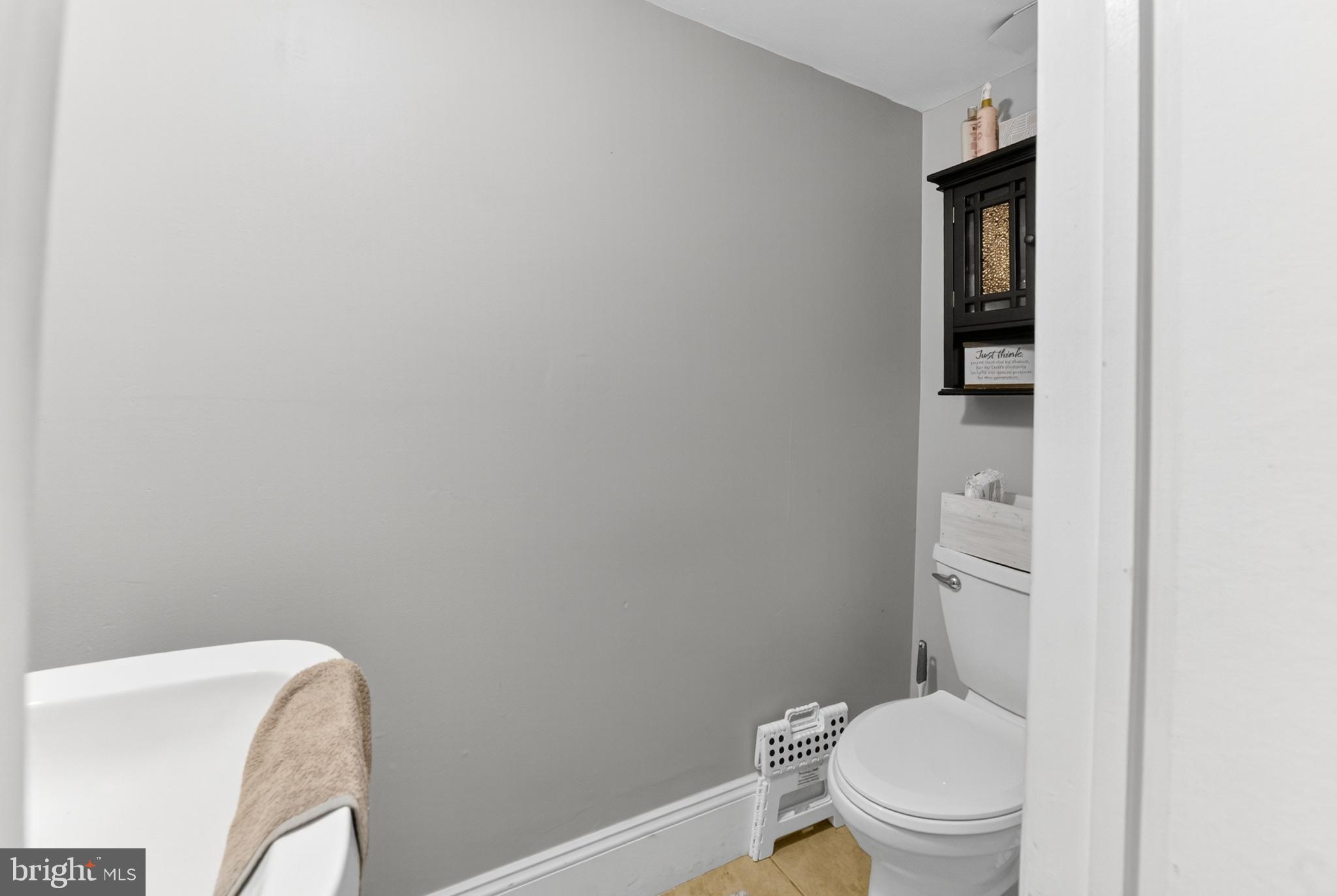 CONSTITUTION PLACE - Residential Lease