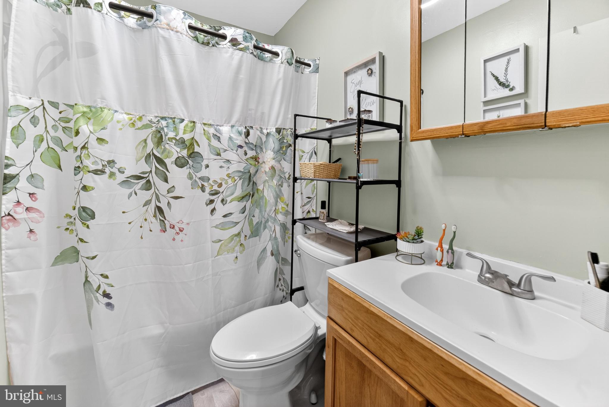 CONSTITUTION PLACE - Residential Lease