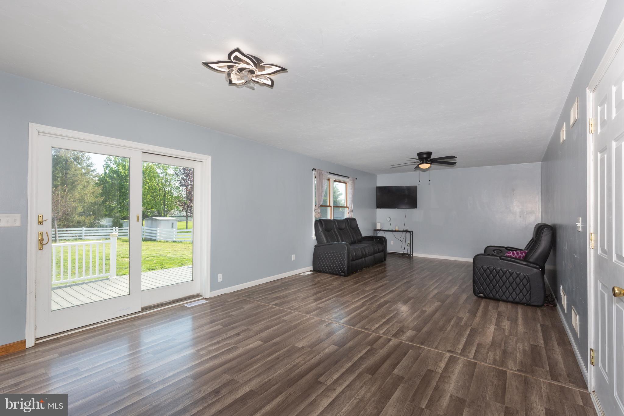 MEADOWVIEW - Residential