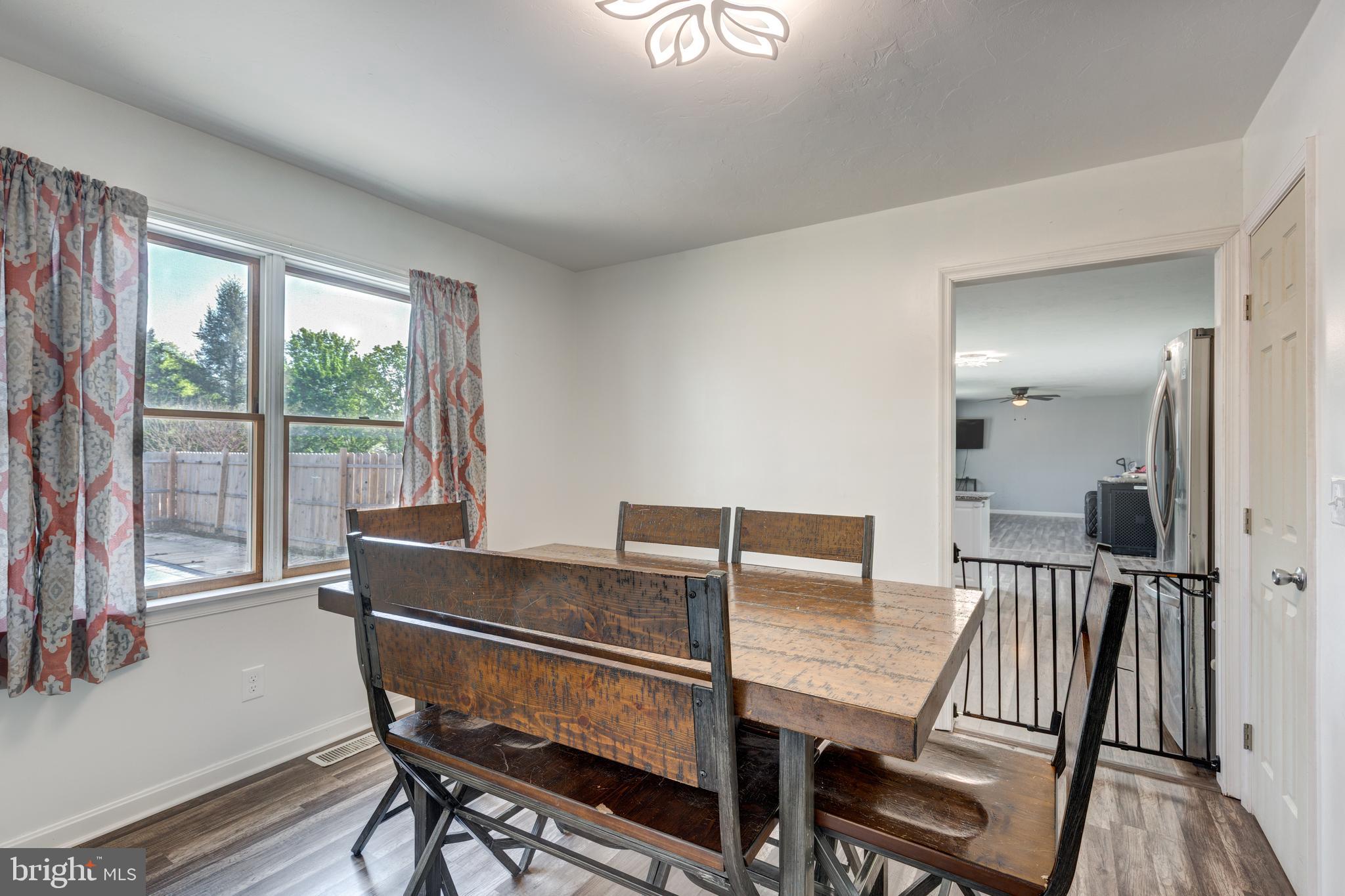 MEADOWVIEW - Residential