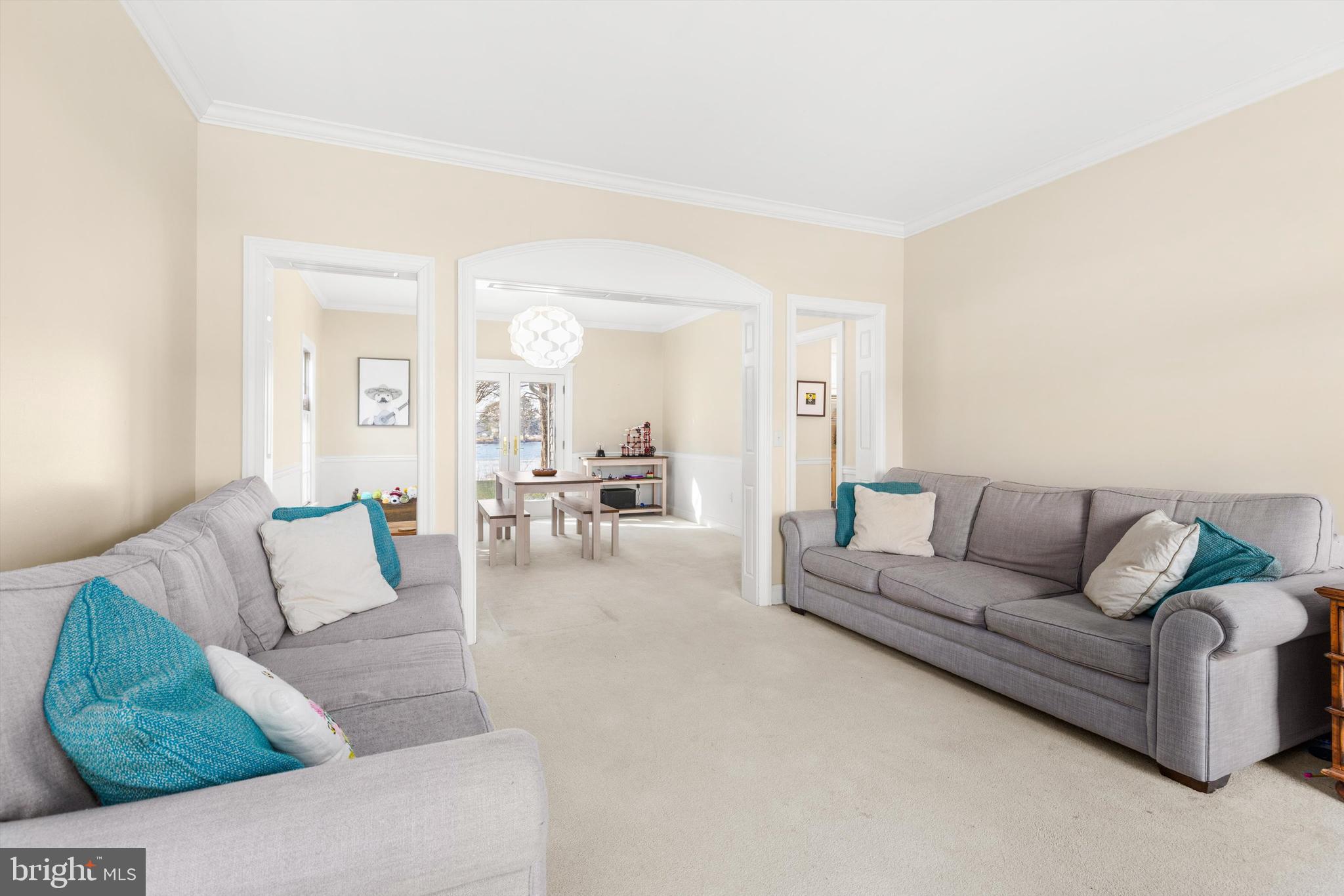 SADDLE CREEK - Residential